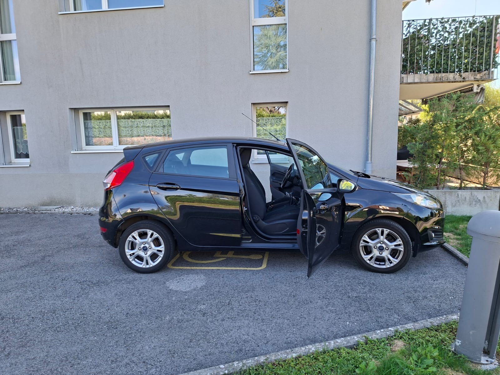 FORD 1.0 EcoB 100 Titanium-image-4