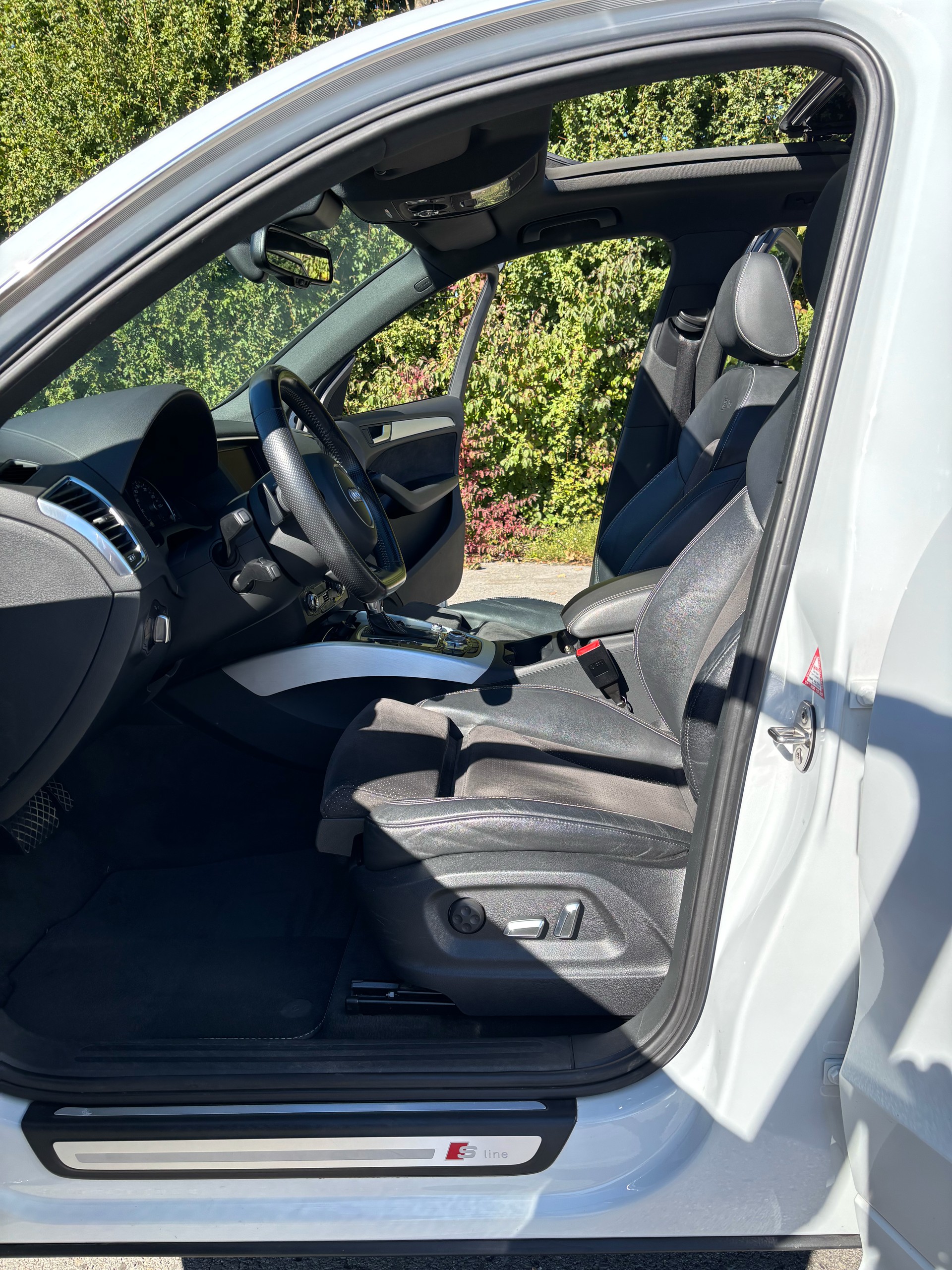 AUDI 2.0 TFSI quattro T-Tronic-image-4