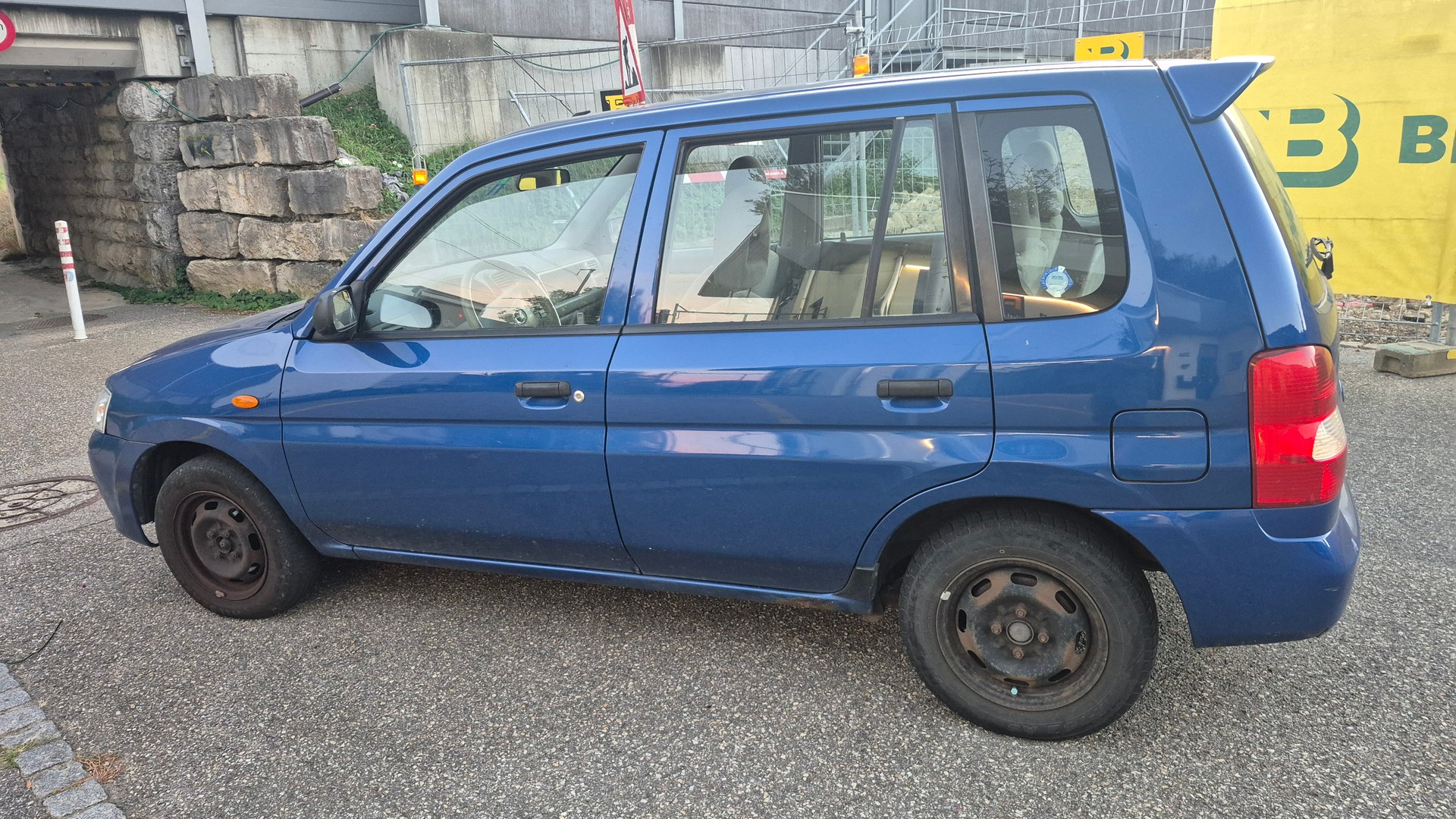 MAZDA Demio 1.3i-16 Youngster-image-7