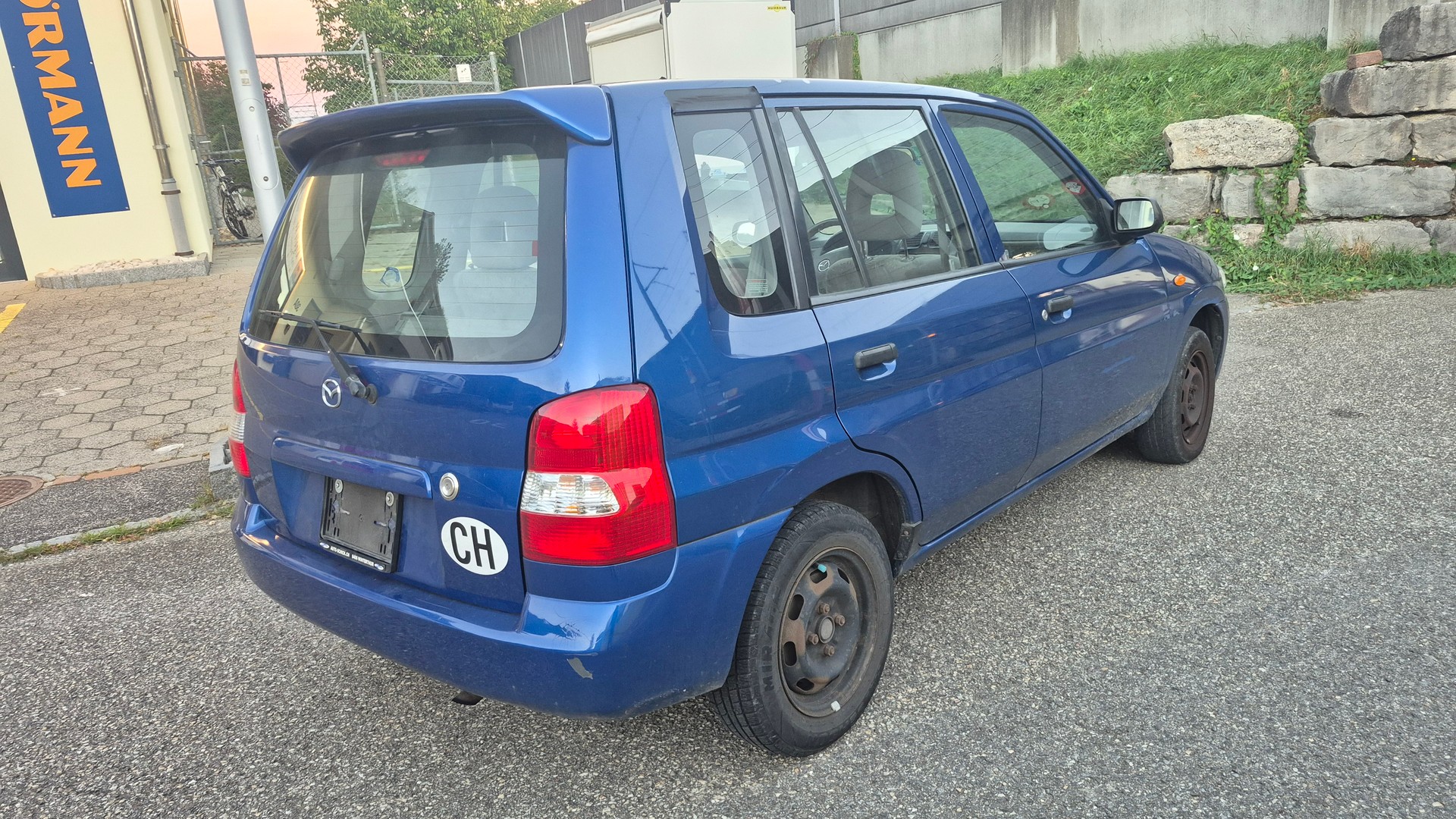 MAZDA Demio 1.3i-16 Youngster-image-4