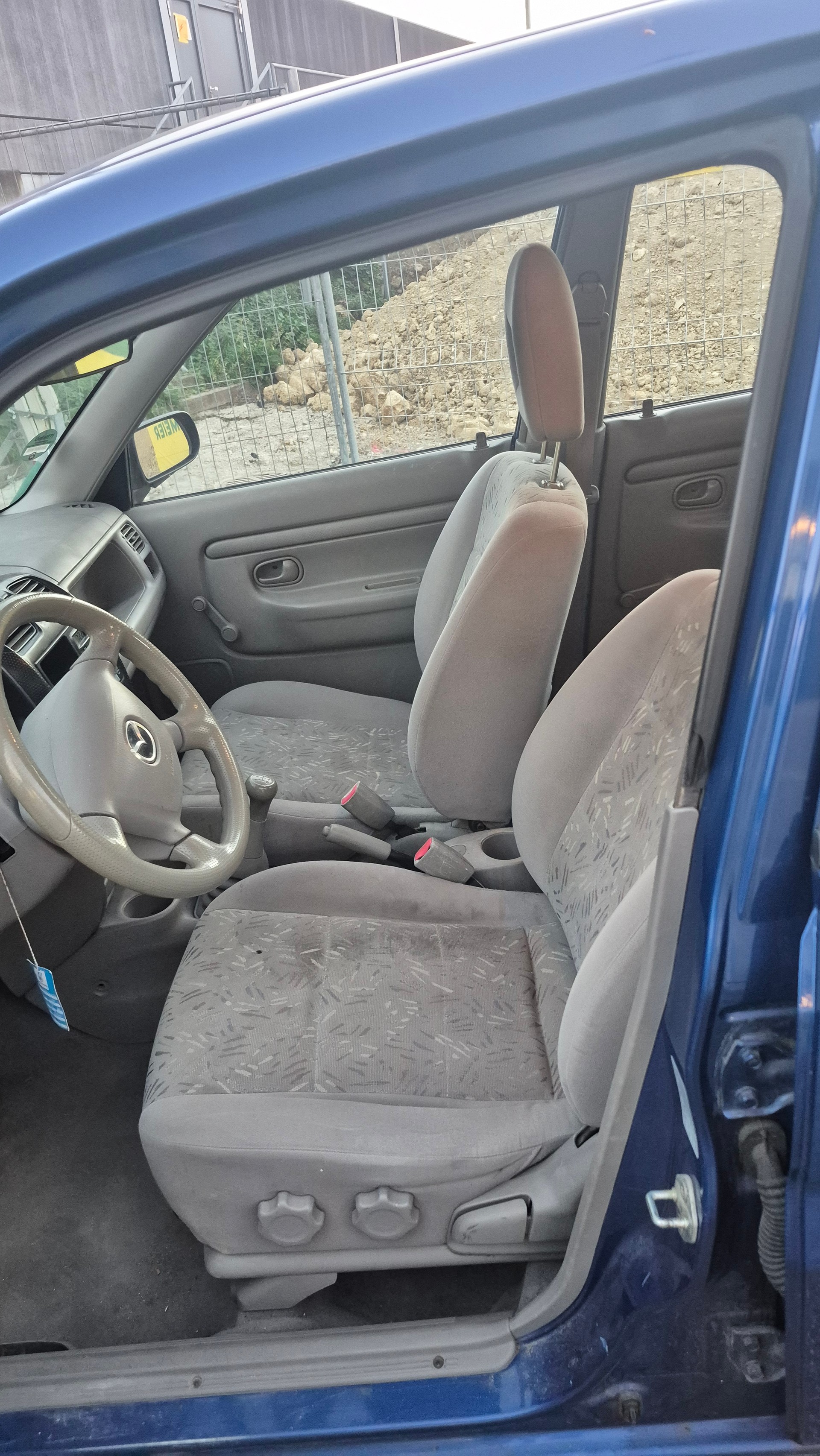 MAZDA Demio 1.3i-16 Youngster-image-8