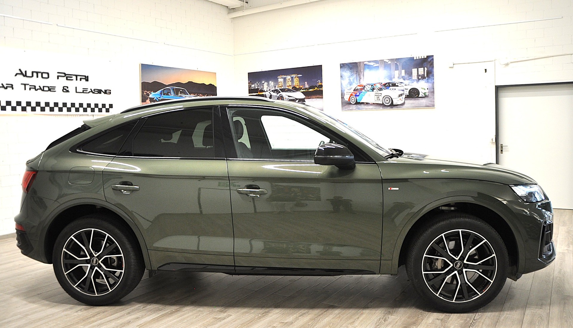 AUDI Q5 Sportback 40 TDI Blackedition quattro S-tronic-image-4
