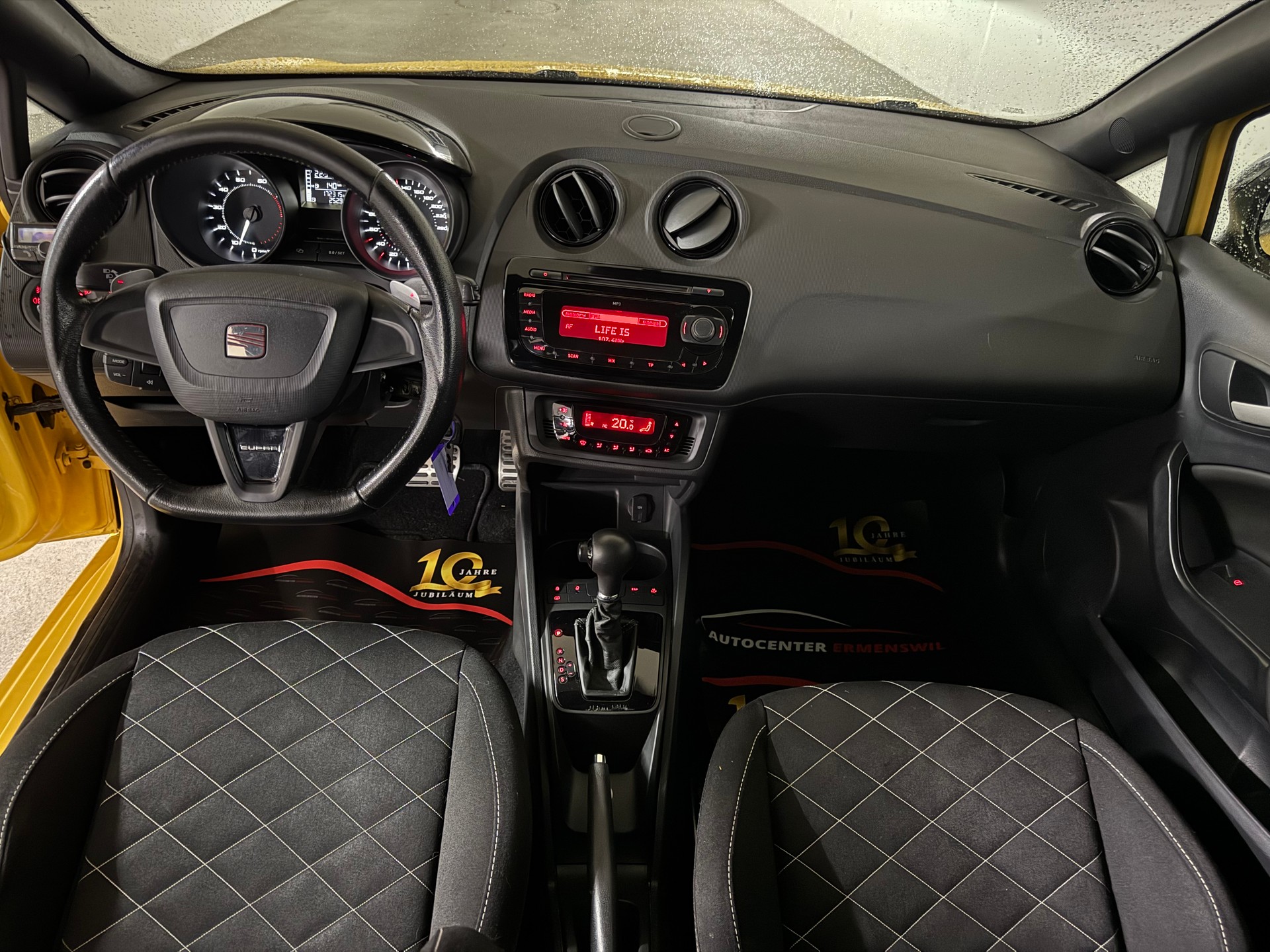 SEAT Ibiza SC 1.4 TSI Cupra DSG-image-9