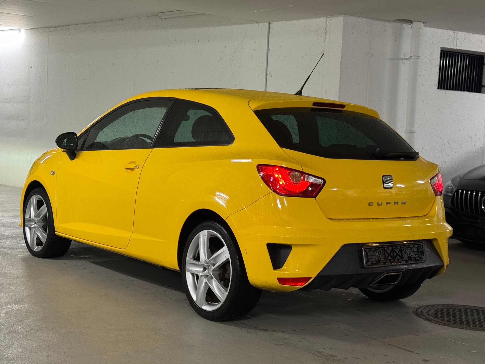 SEAT Ibiza SC 1.4 TSI Cupra DSG-image-4