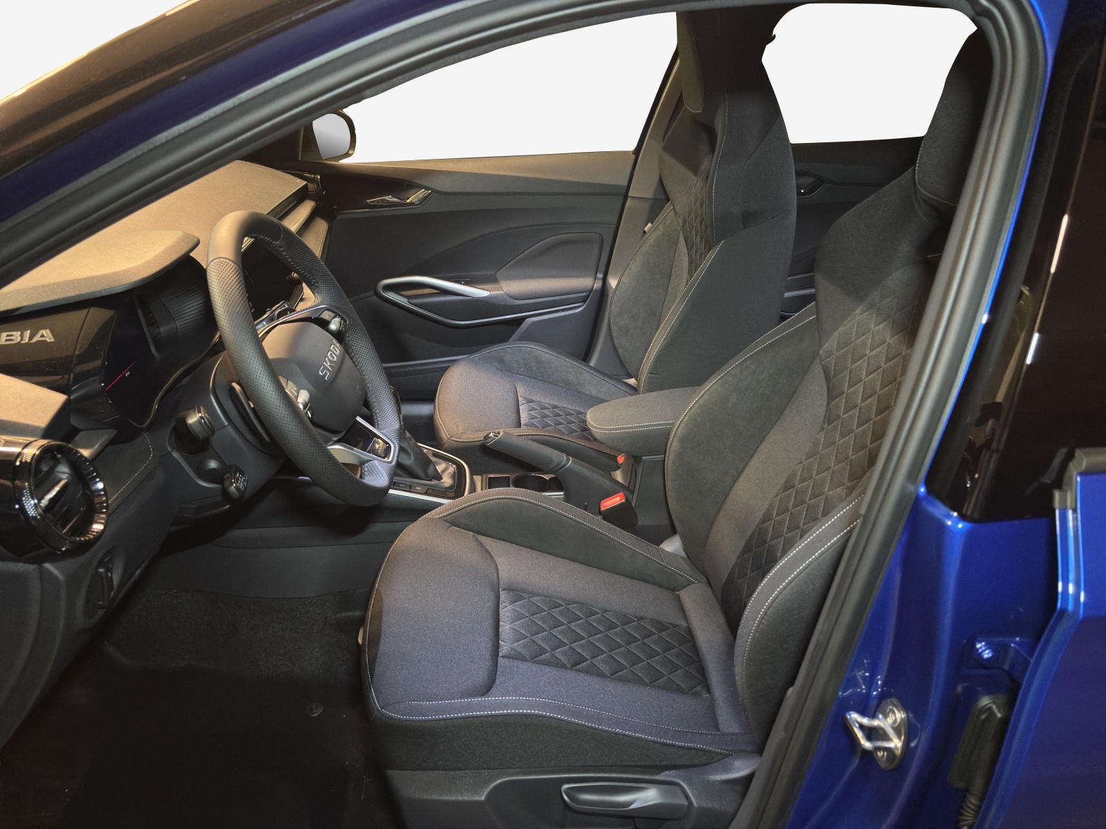 SKODA Fabia 1.0 TSI Monte Carlo DSG-image-7