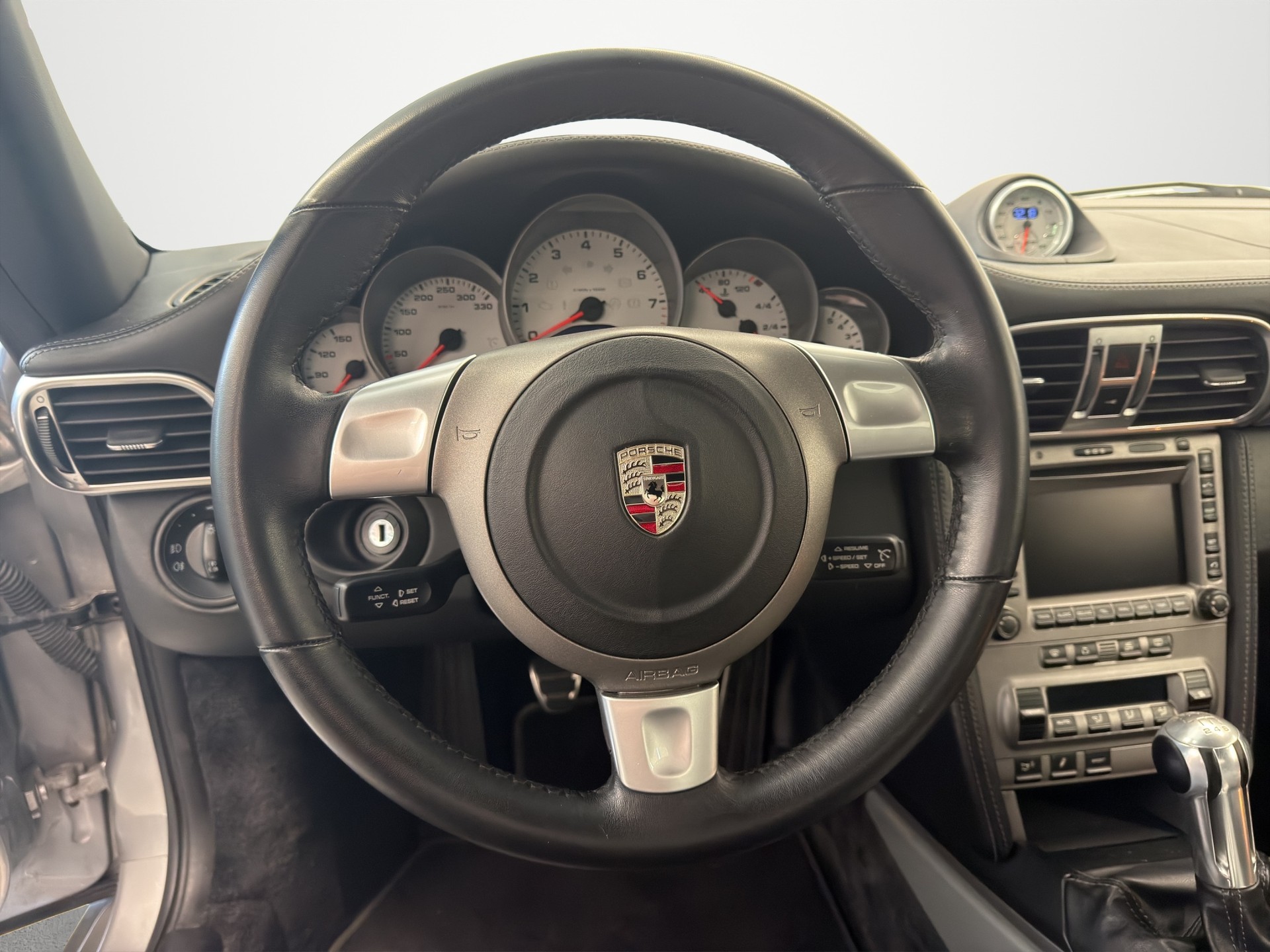 PORSCHE 911 Cabrio Carrera 4S-image-10