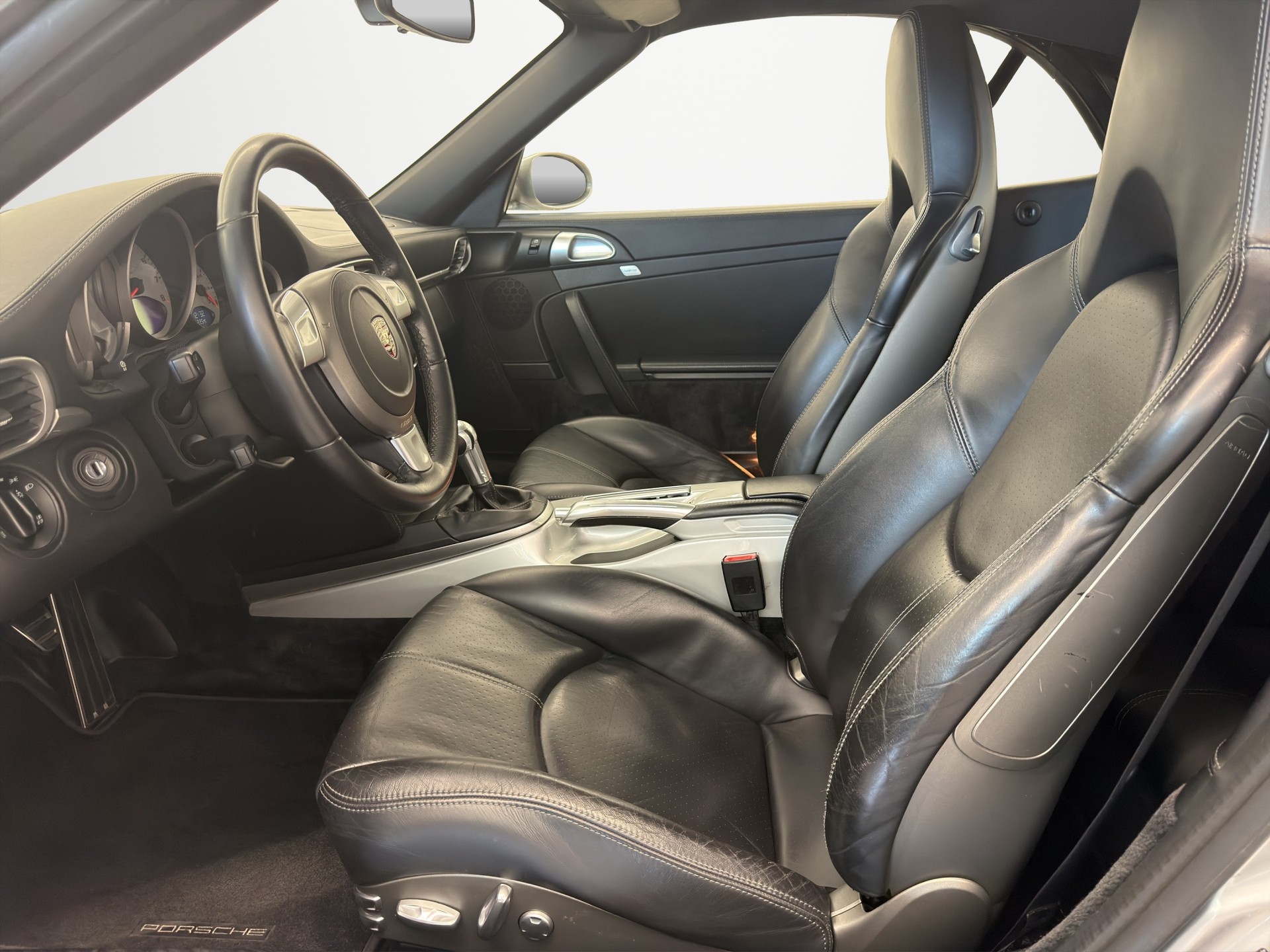 PORSCHE 911 Cabrio Carrera 4S-image-8