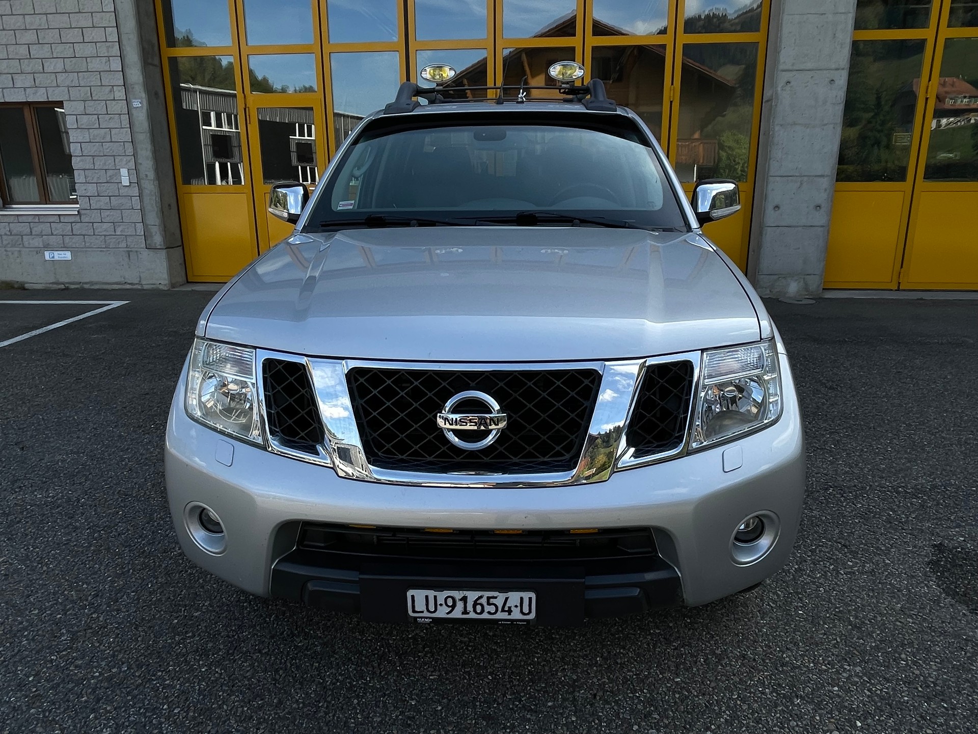 NISSAN Navara V6 Double Cab LE 3.0 dCi 4WD LB Automat-image-10