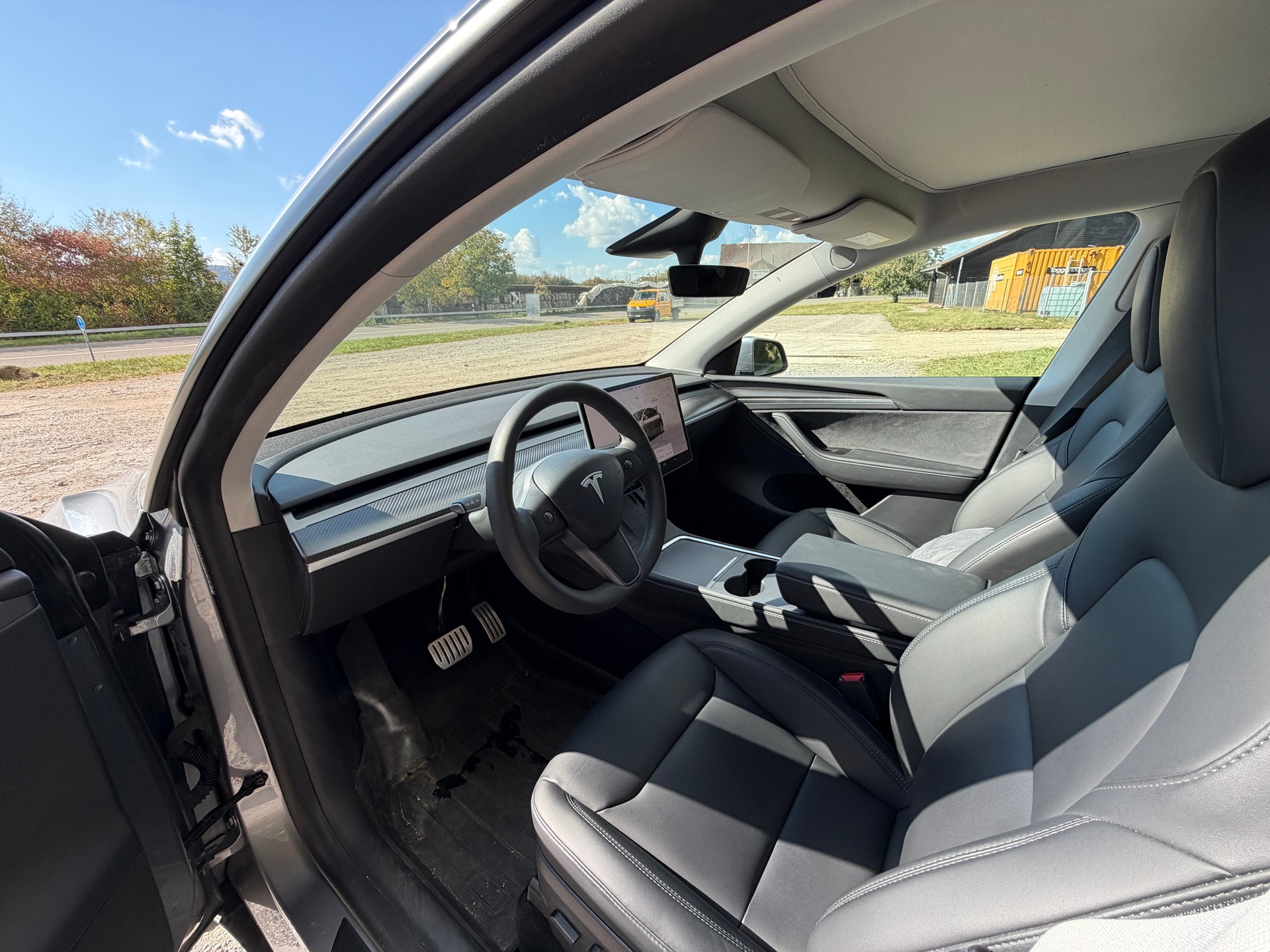 TESLA Performance D-image-4