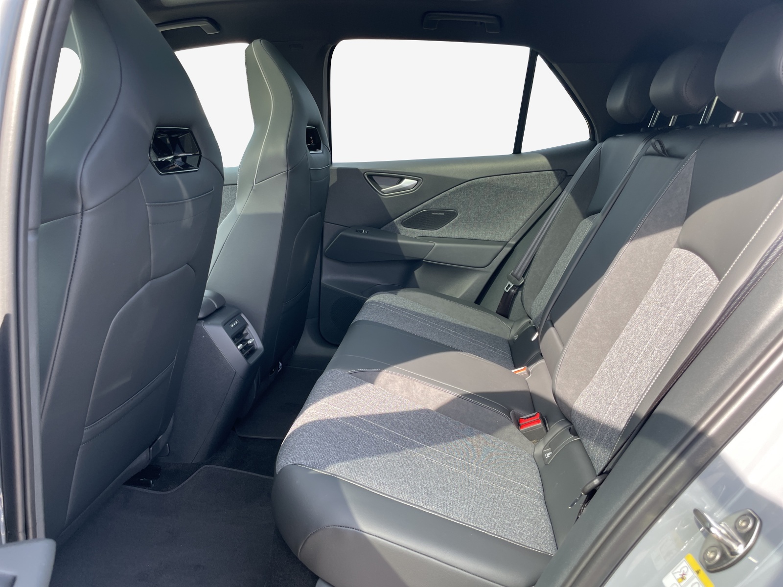VW ID.3 Neo 79 kWh 231 PS Style-image-11