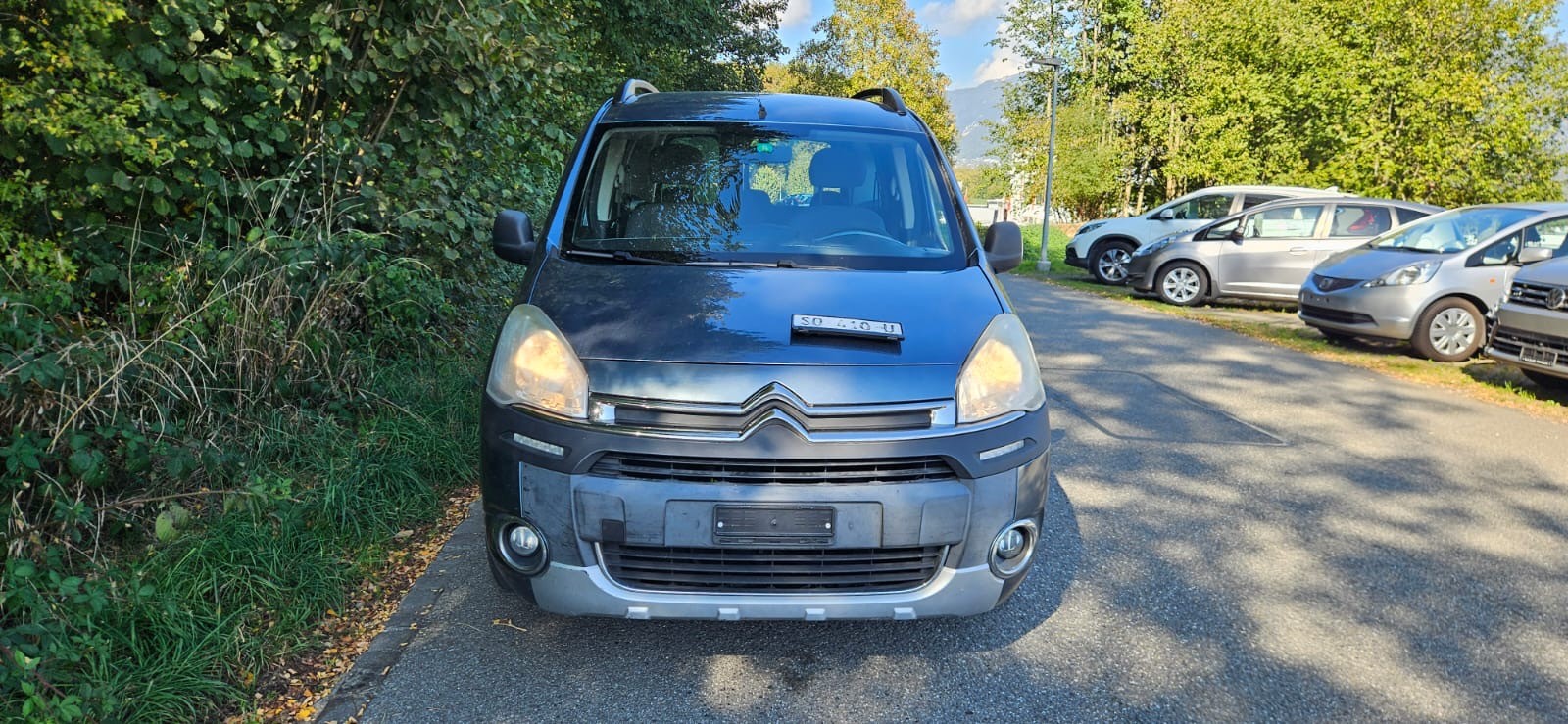 Car photo