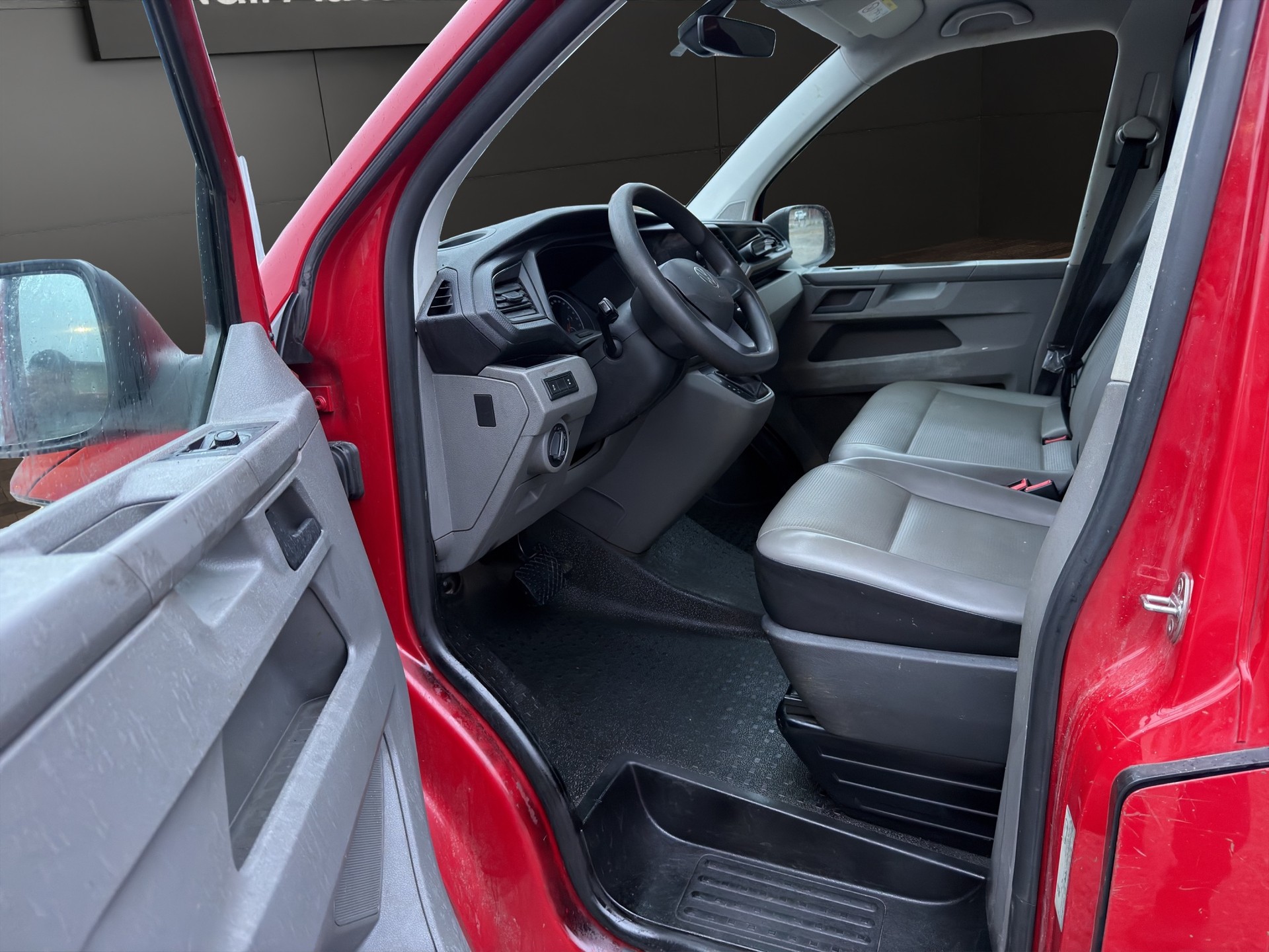 VW T6.1 2.0 Bi-TDI 4Motion DSG-image-14