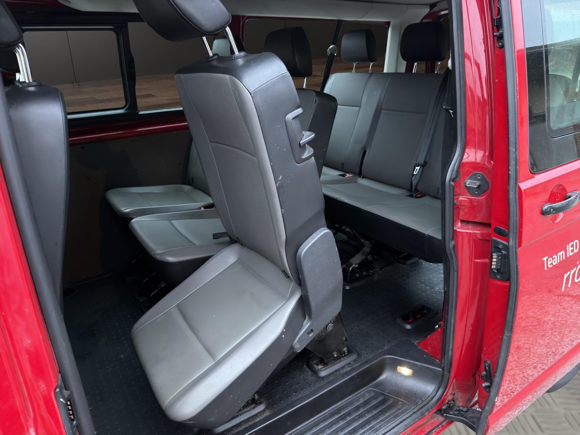VW T6.1 2.0 Bi-TDI 4Motion DSG-image-11