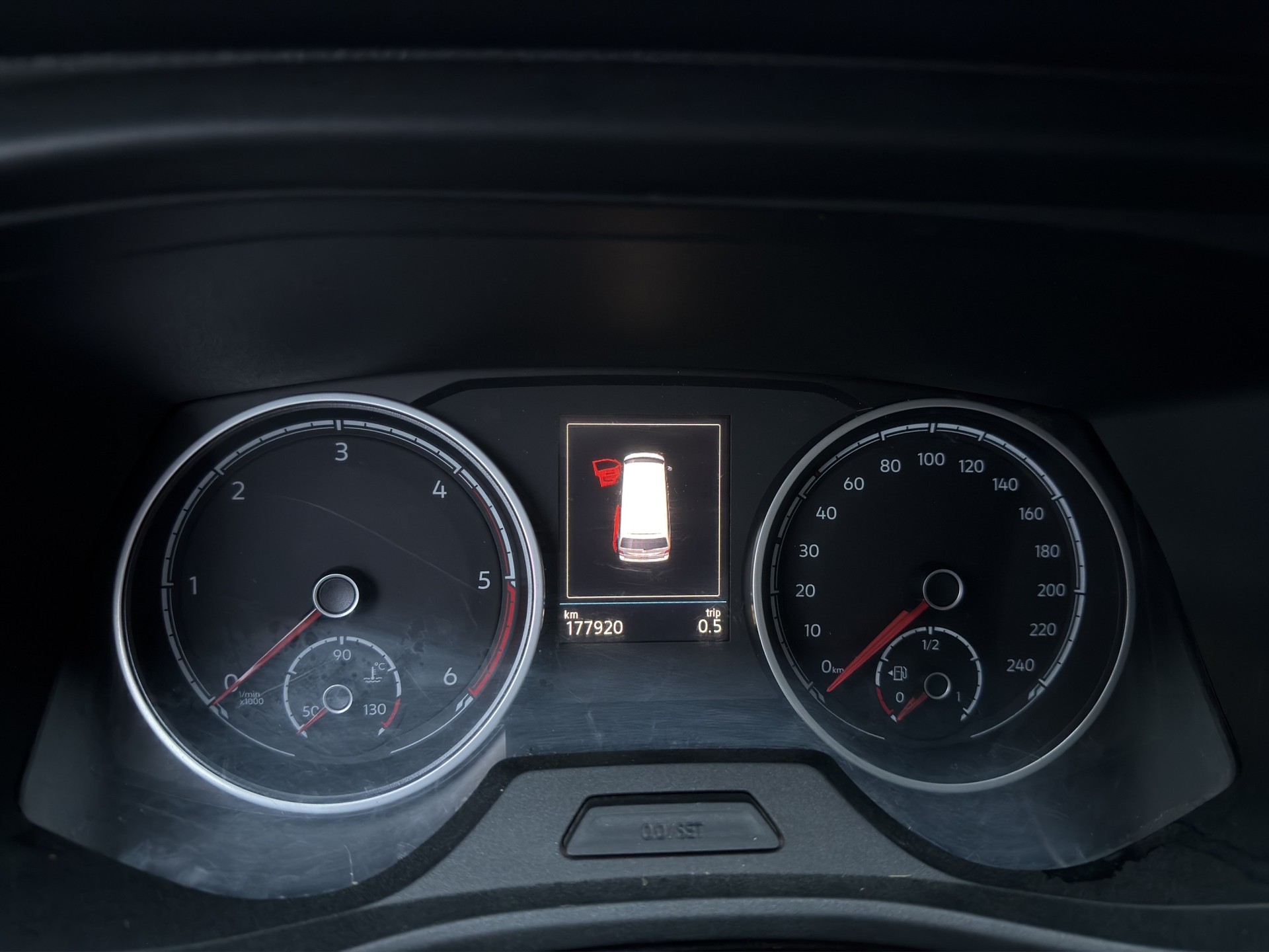 VW T6.1 2.0 Bi-TDI 4Motion DSG-image-9