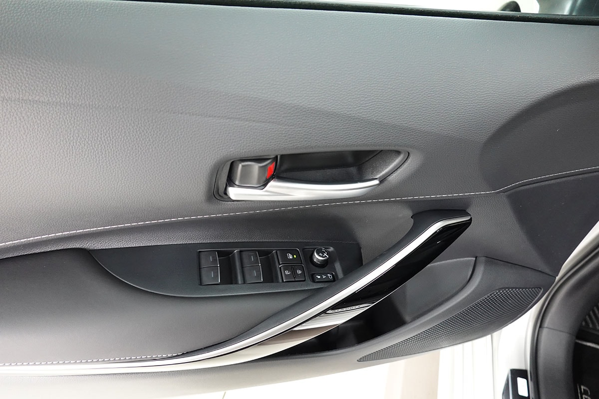 TOYOTA Corolla Touring Sports 2.0 HSD Premium e-CVT, VOLLEDER-image-20