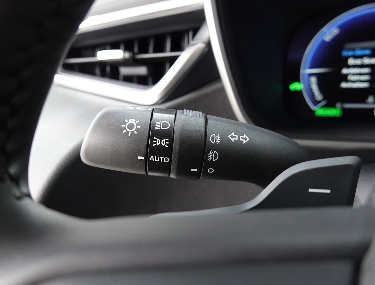 TOYOTA Corolla Touring Sports 2.0 HSD Premium e-CVT, VOLLEDER-image-15