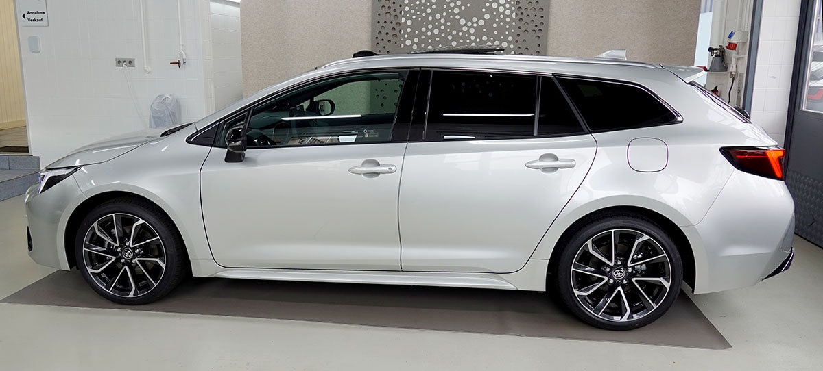 TOYOTA Corolla Touring Sports 2.0 HSD Premium e-CVT, VOLLEDER-image-1