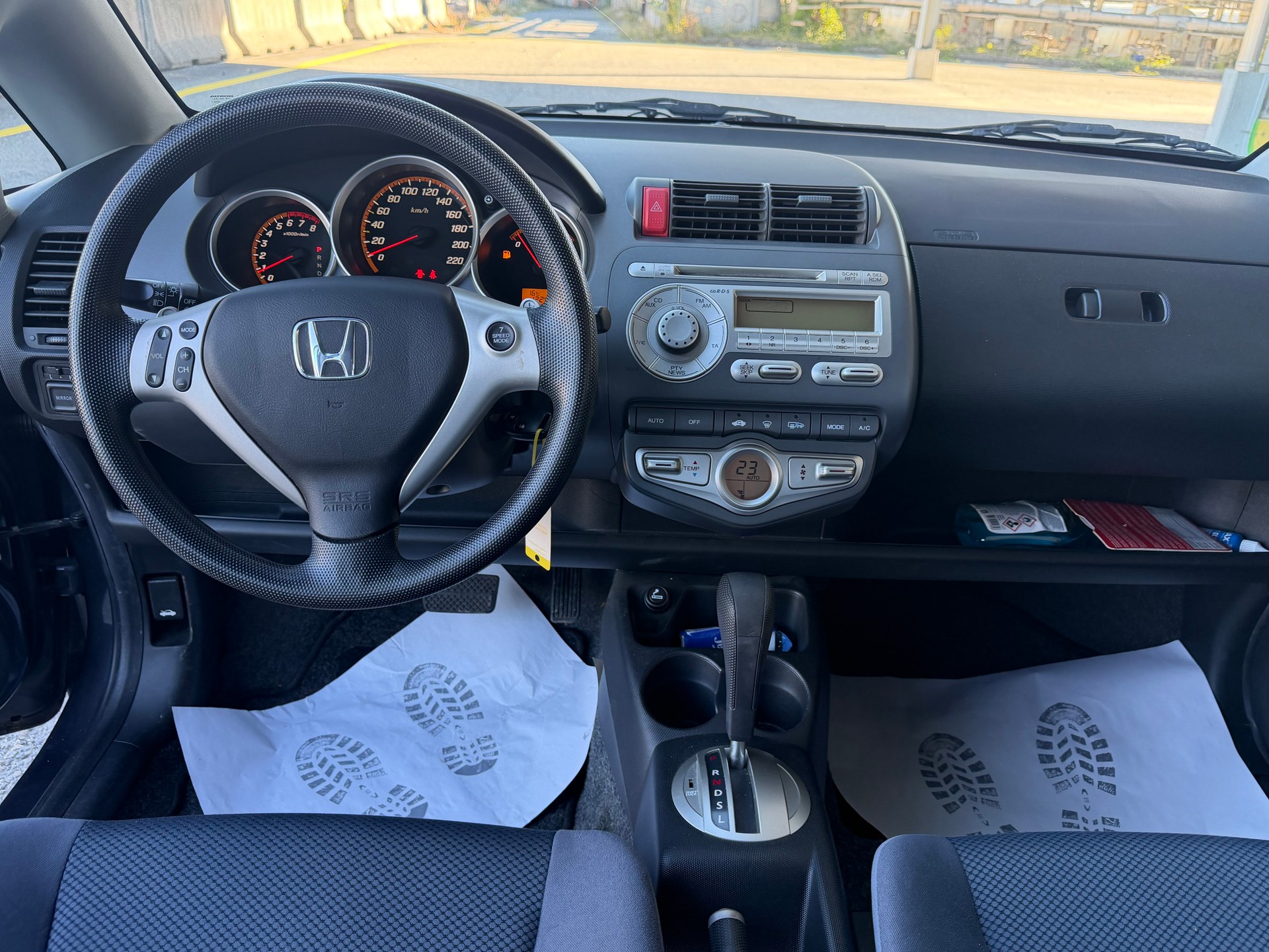 HONDA Jazz 1.4i LS Formula 1 CVT-image-11