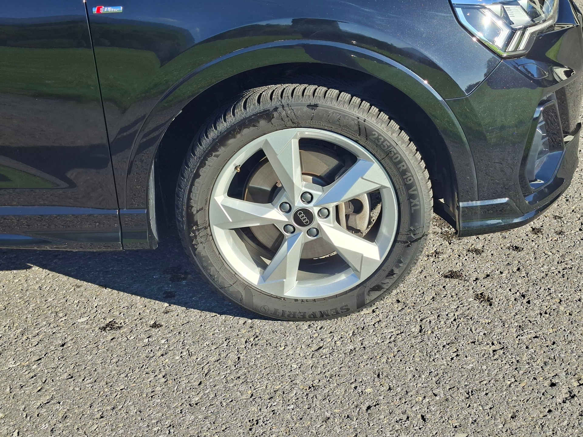 AUDI Q3 40 TDI S line quattro S-tronic *Anhängerkupplung+ASSP+*-image-18