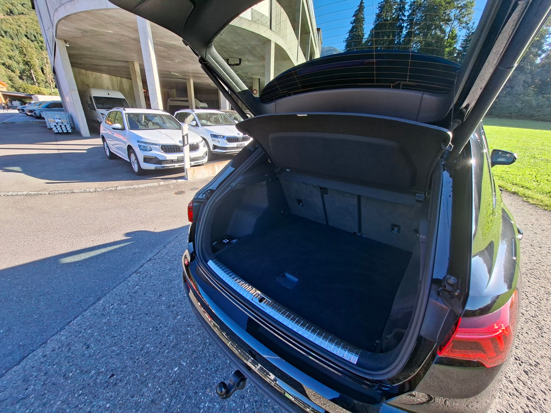 AUDI Q3 40 TDI S line quattro S-tronic *Anhängerkupplung+ASSP+*-image-7
