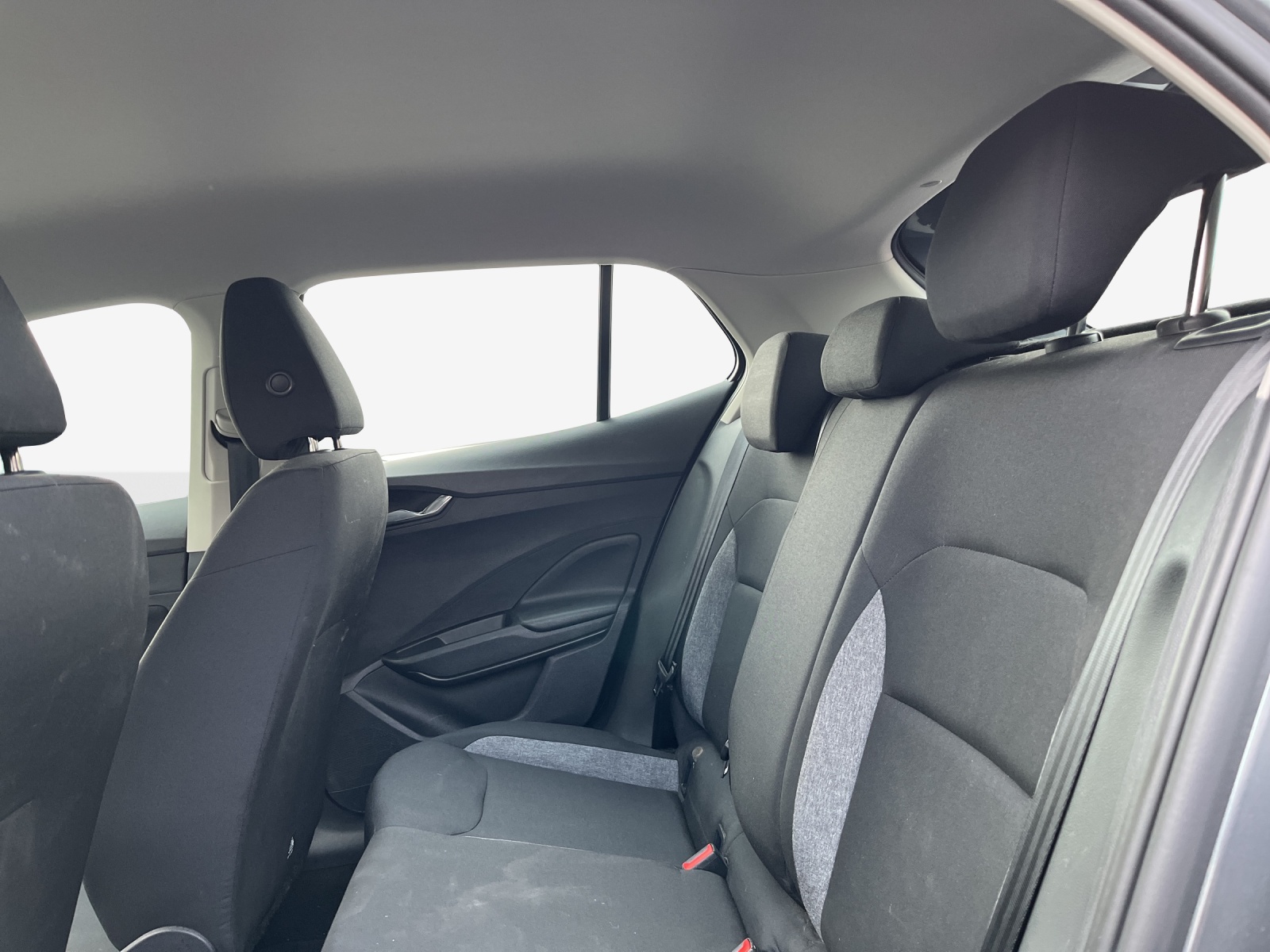 SKODA Fabia 1.0 MPI Active-image-9