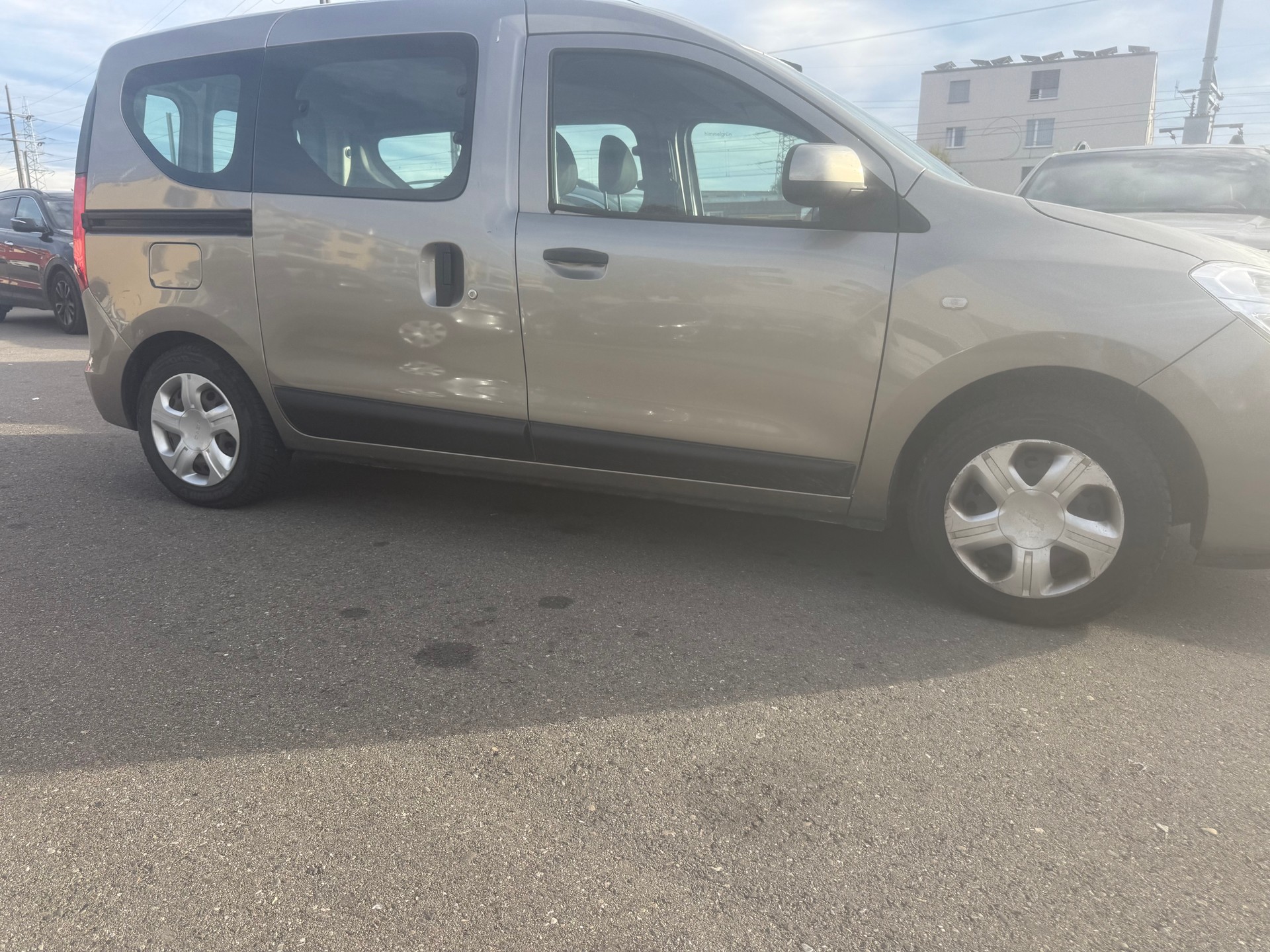 DACIA Dokker 1.2 T Supreme-image-1