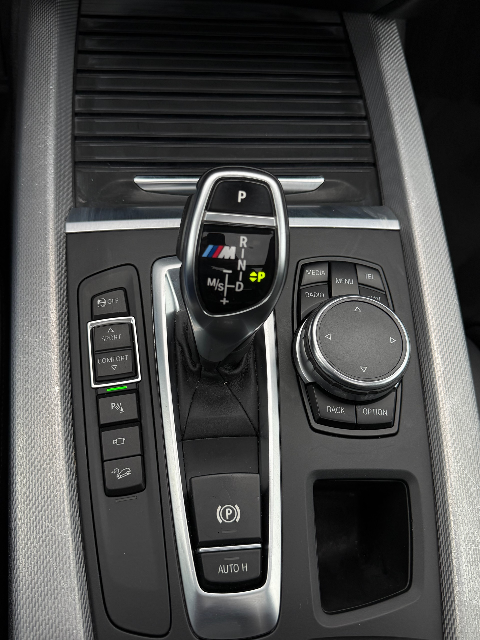 BMW X5 xDrive M50d Steptronic-image-16