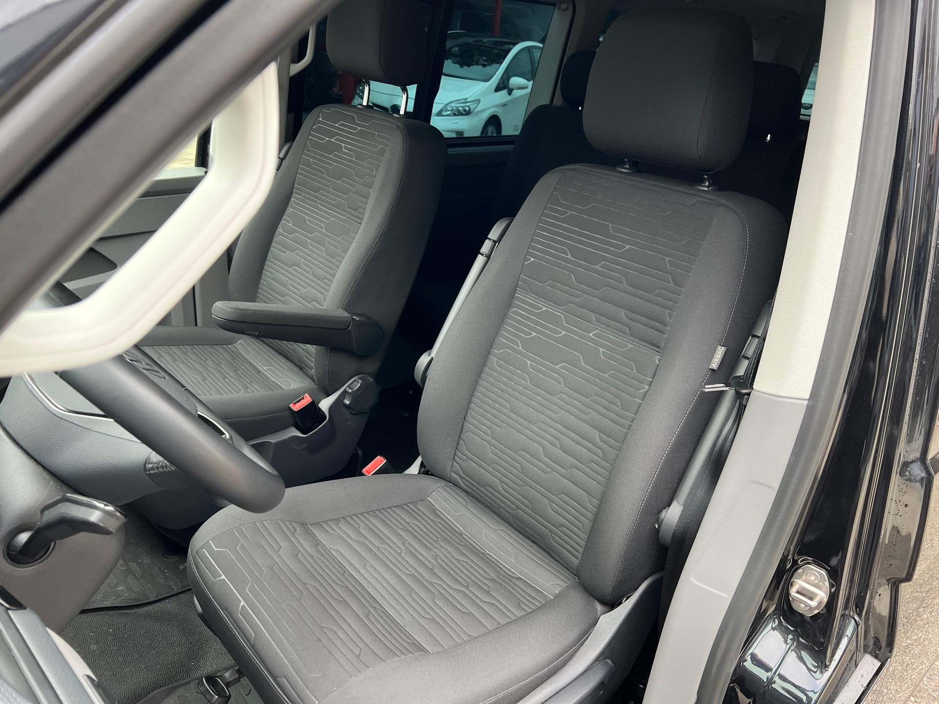VW T6.1 Caravelle 3400 2.0 TDI 150 Comfortline Liberty 4m-image-9