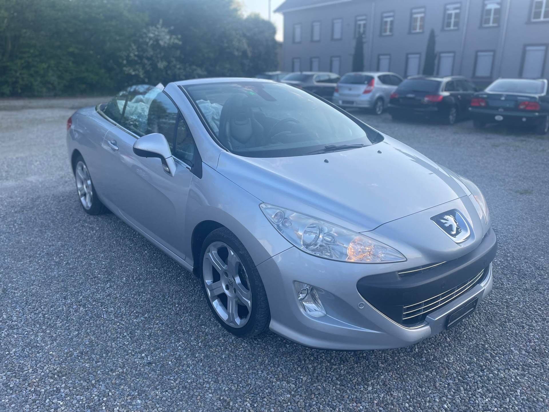 PEUGEOT 308 CC 1.6 16V Turbo Platinum Automatic-image-1