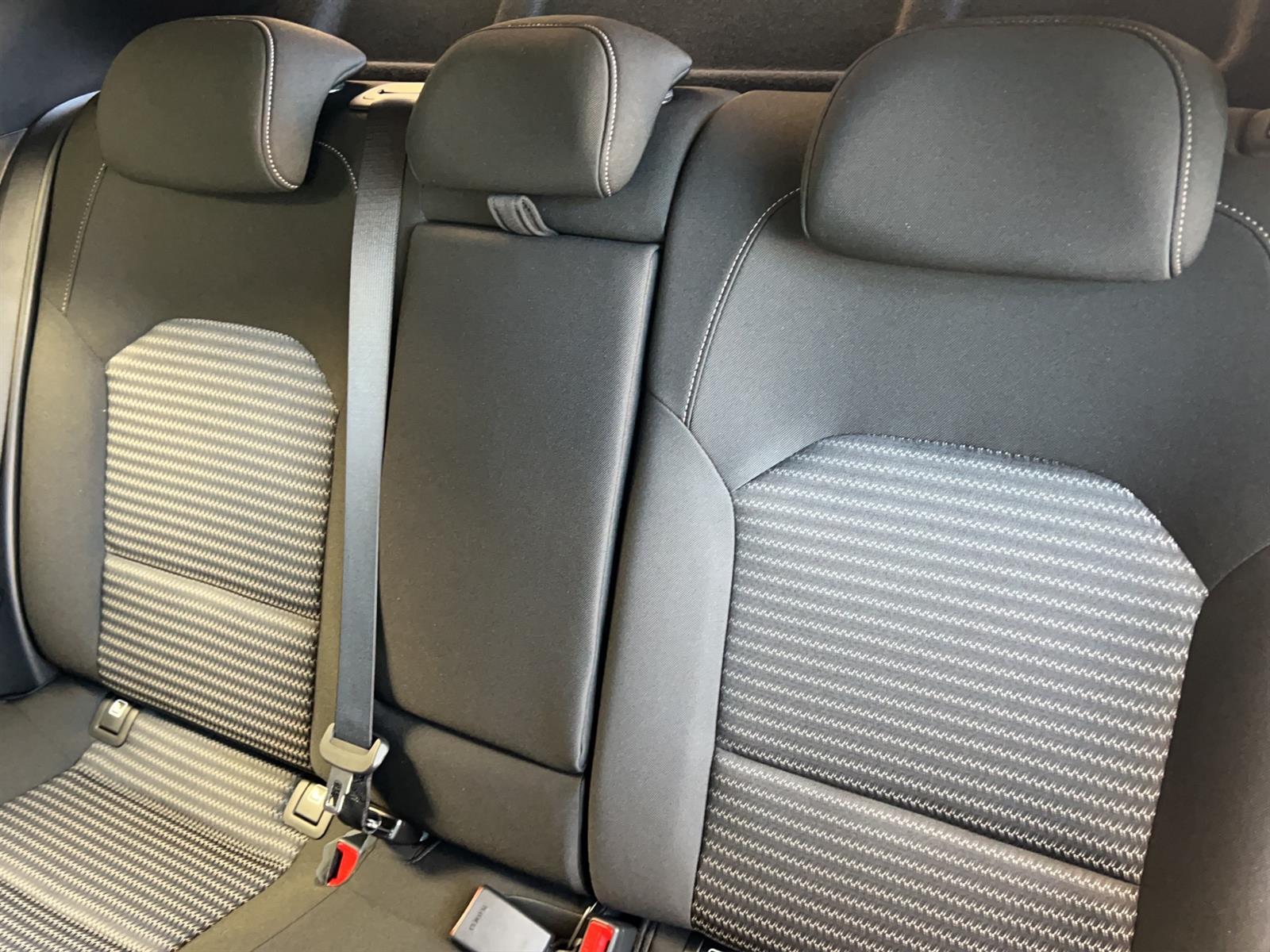 KIA XCeed 1.6 GDi Plug-in Hybrid Power-image-5