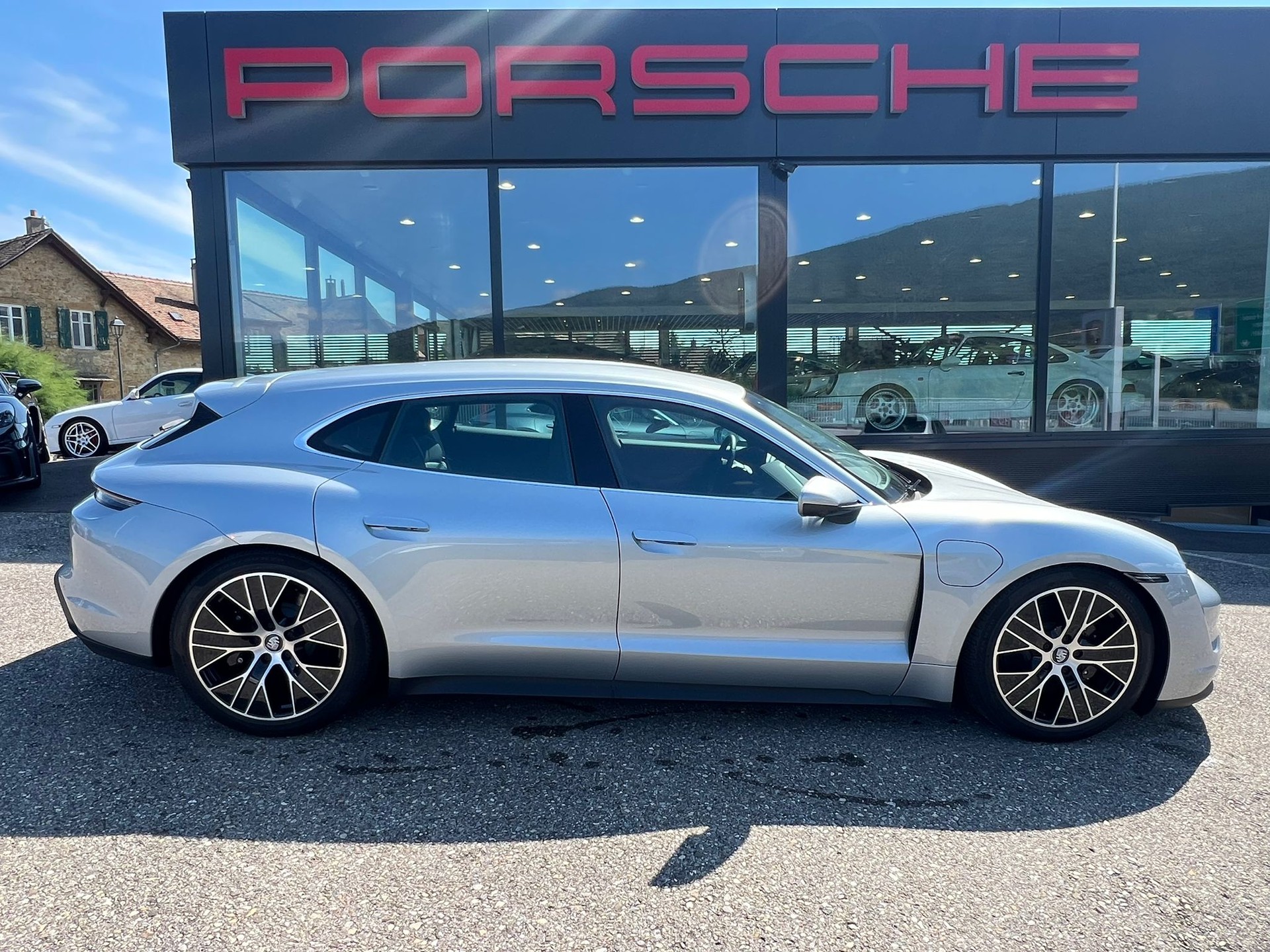 PORSCHE Taycan 4S sport Turismo-image-0
