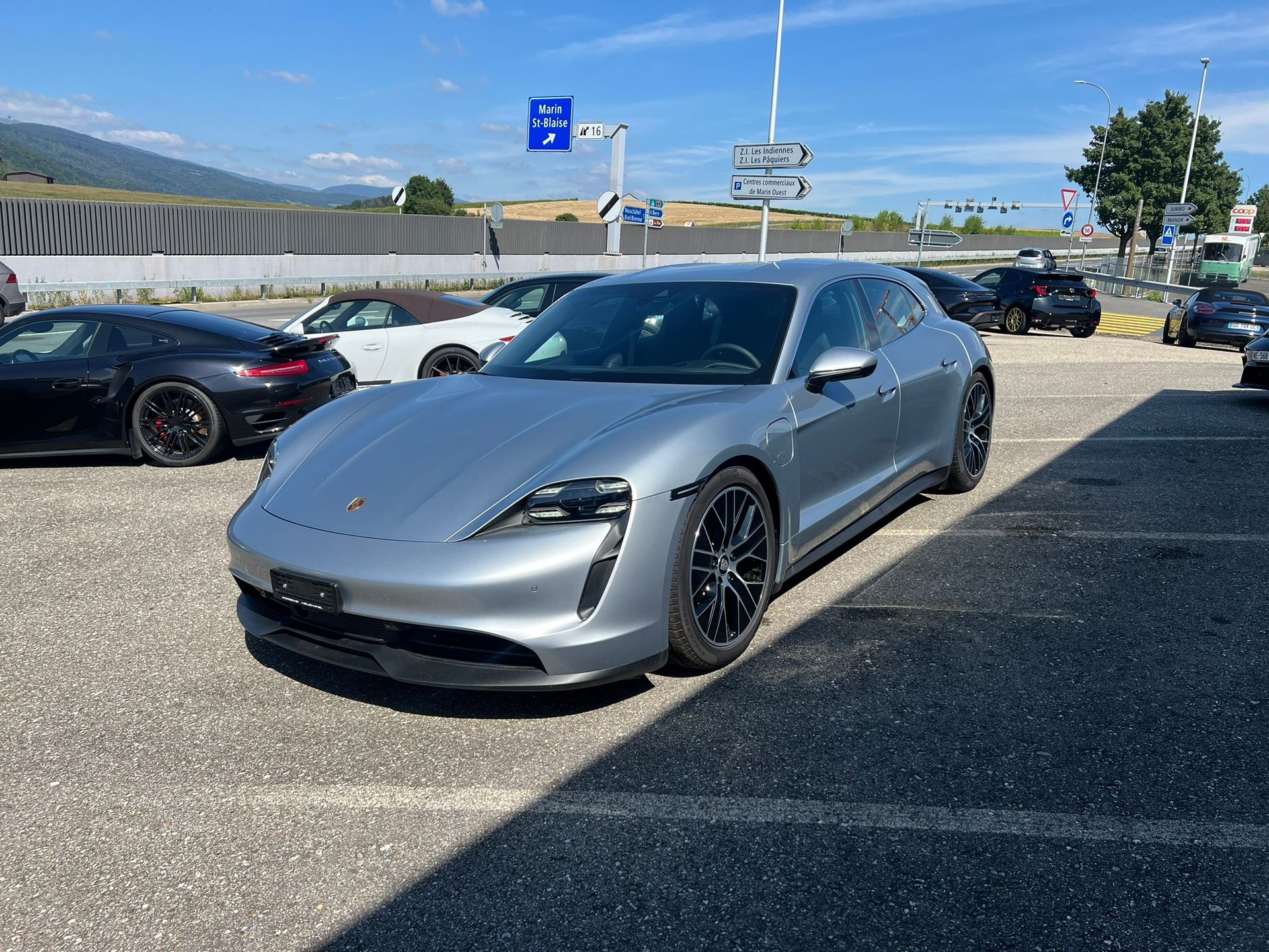 PORSCHE Taycan 4S sport Turismo-image-3