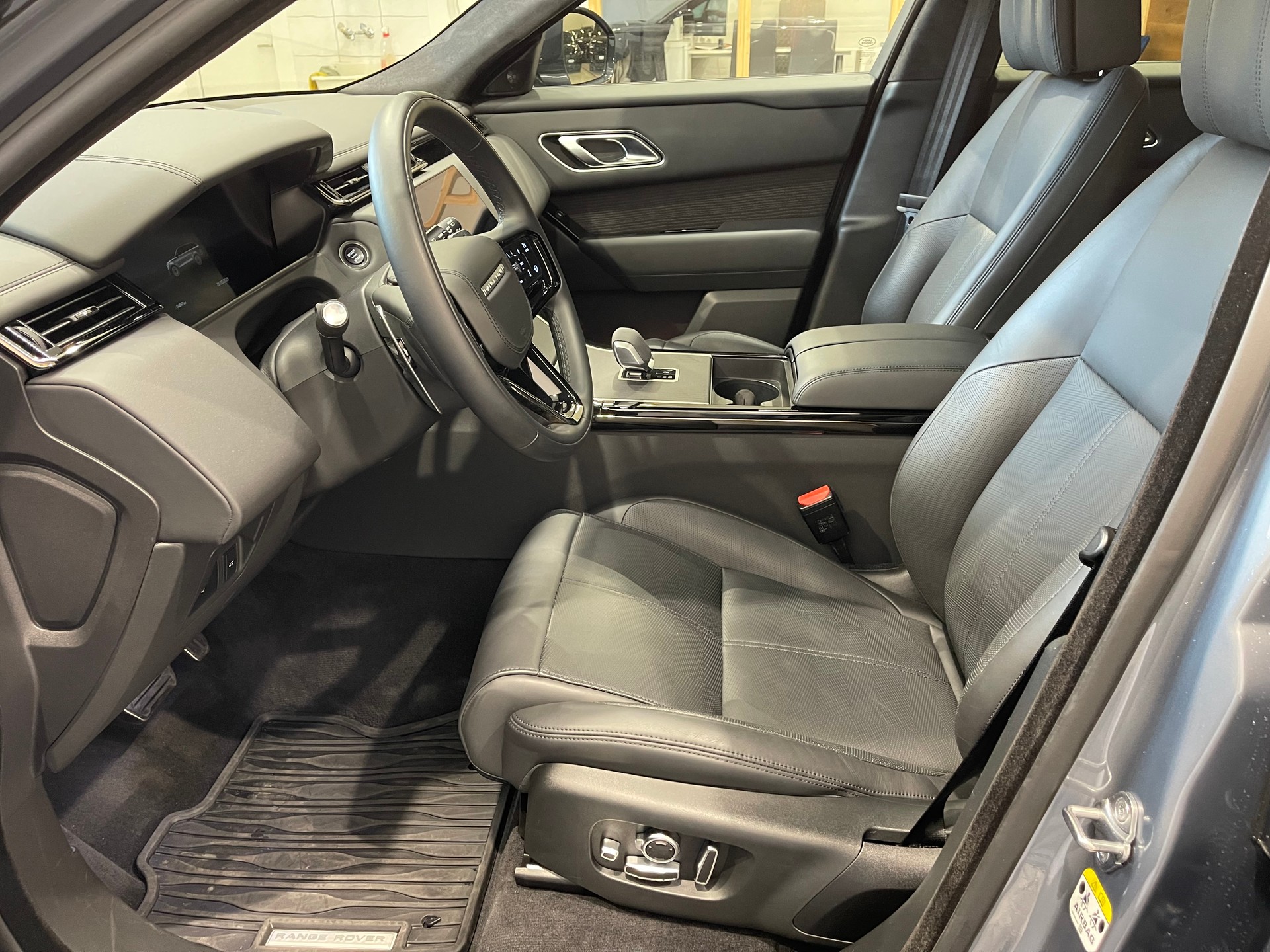 LAND ROVER Range Rover Velar Autobiography P 400 Automatic-image-7
