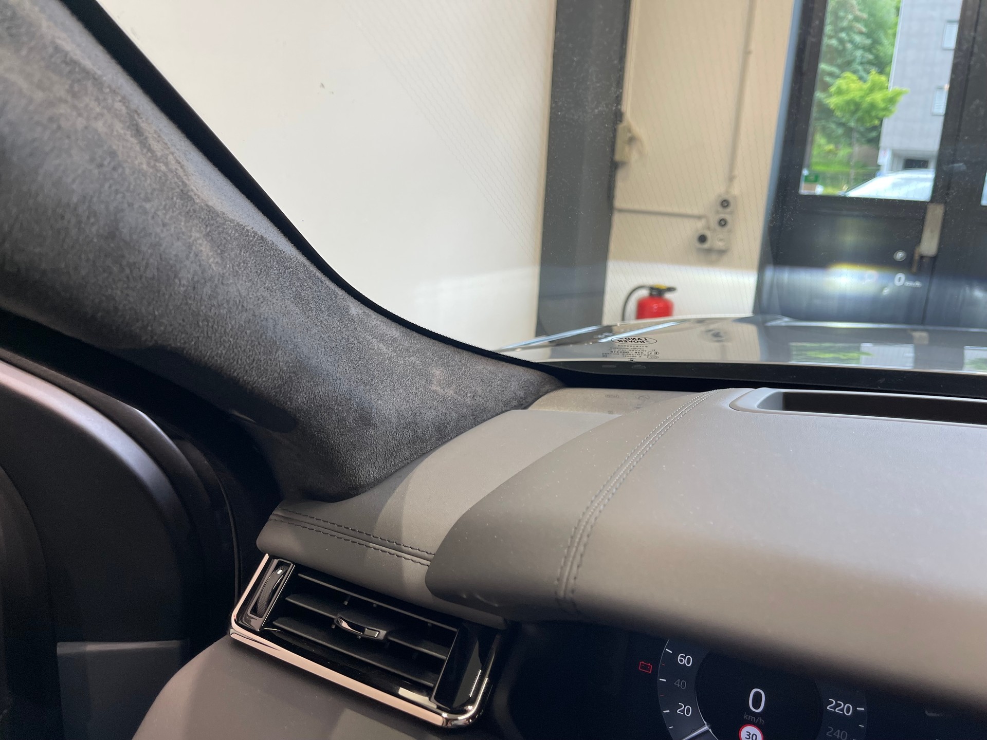 LAND ROVER Range Rover Velar Autobiography P 400 Automatic-image-15