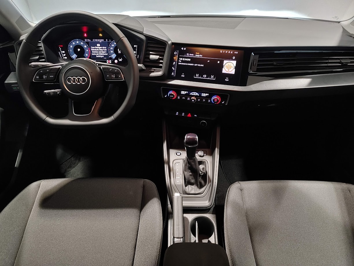 AUDI A1 Sportback 30 TFSI Attraction S-tronic-image-12