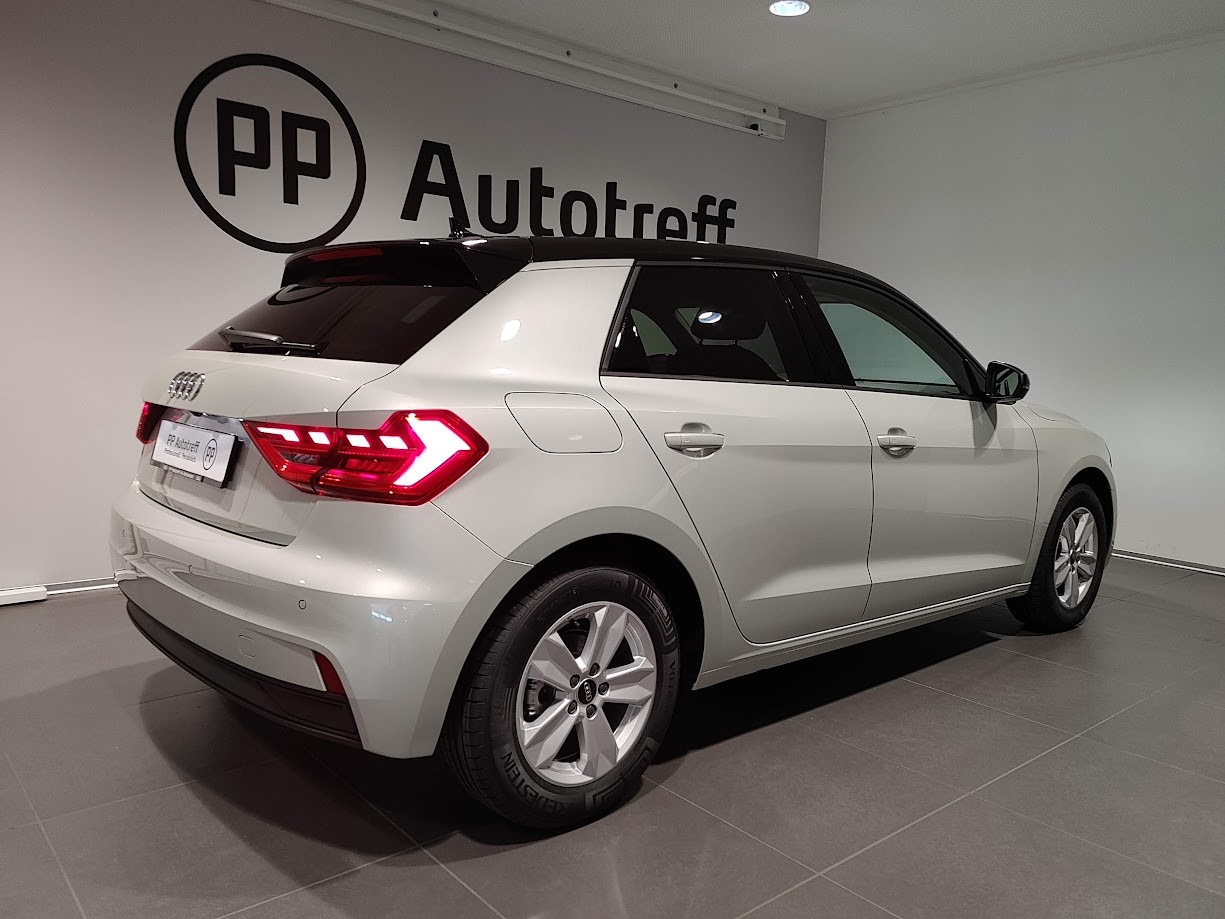 AUDI A1 Sportback 30 TFSI Attraction S-tronic-image-14