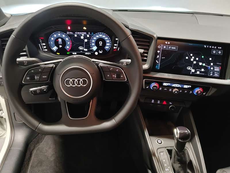 AUDI A1 Sportback 30 TFSI Attraction S-tronic-image-5