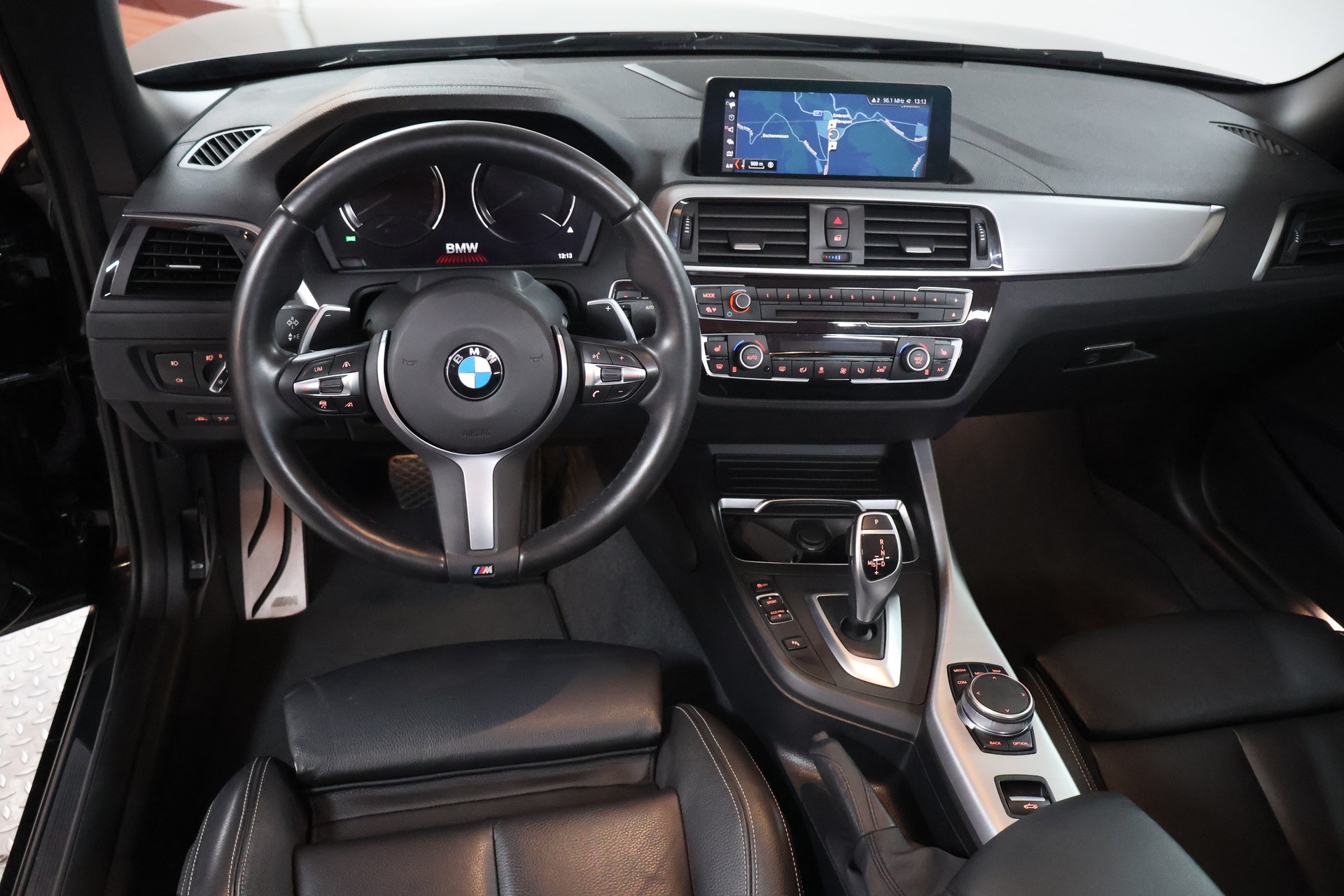 BMW 220d Steptronic M Sport-image-4