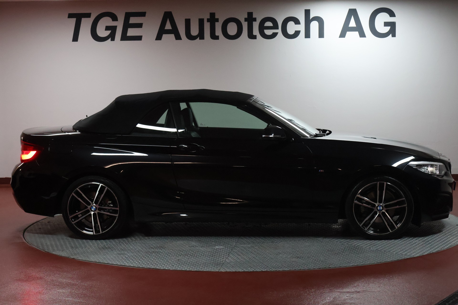 BMW 220d Steptronic M Sport-image-16