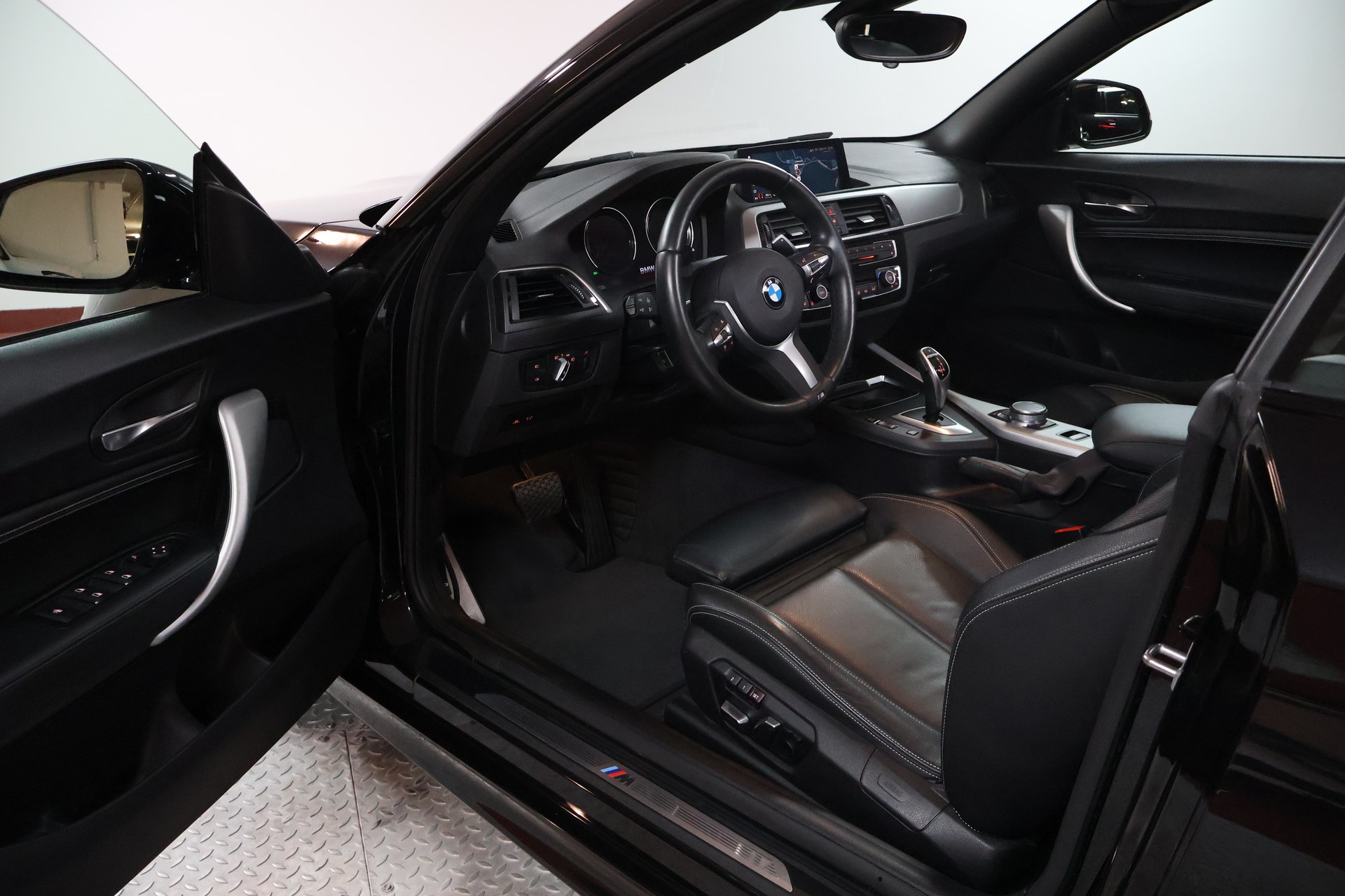 BMW 220d Steptronic M Sport-image-11