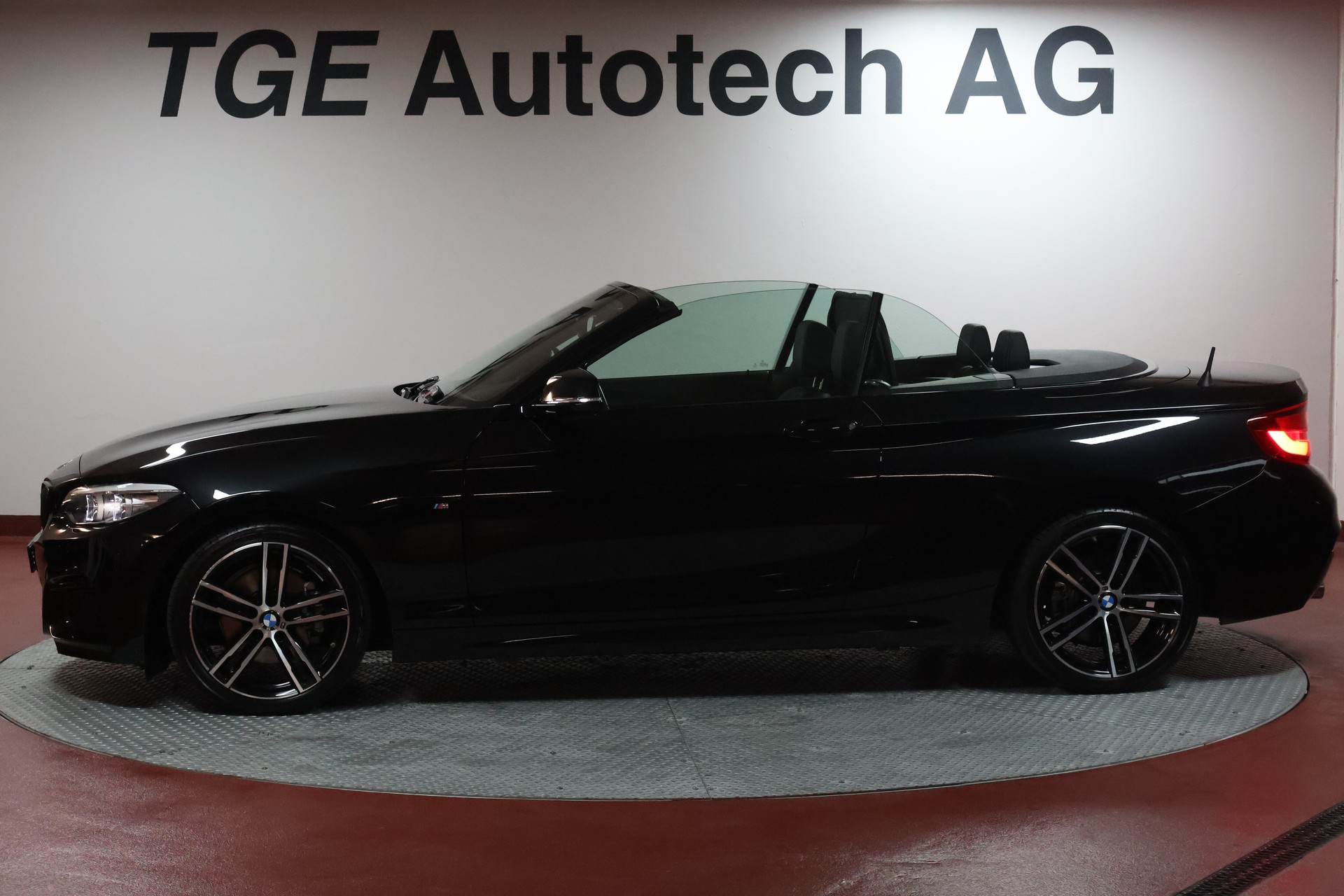 BMW 220d Steptronic M Sport-image-14