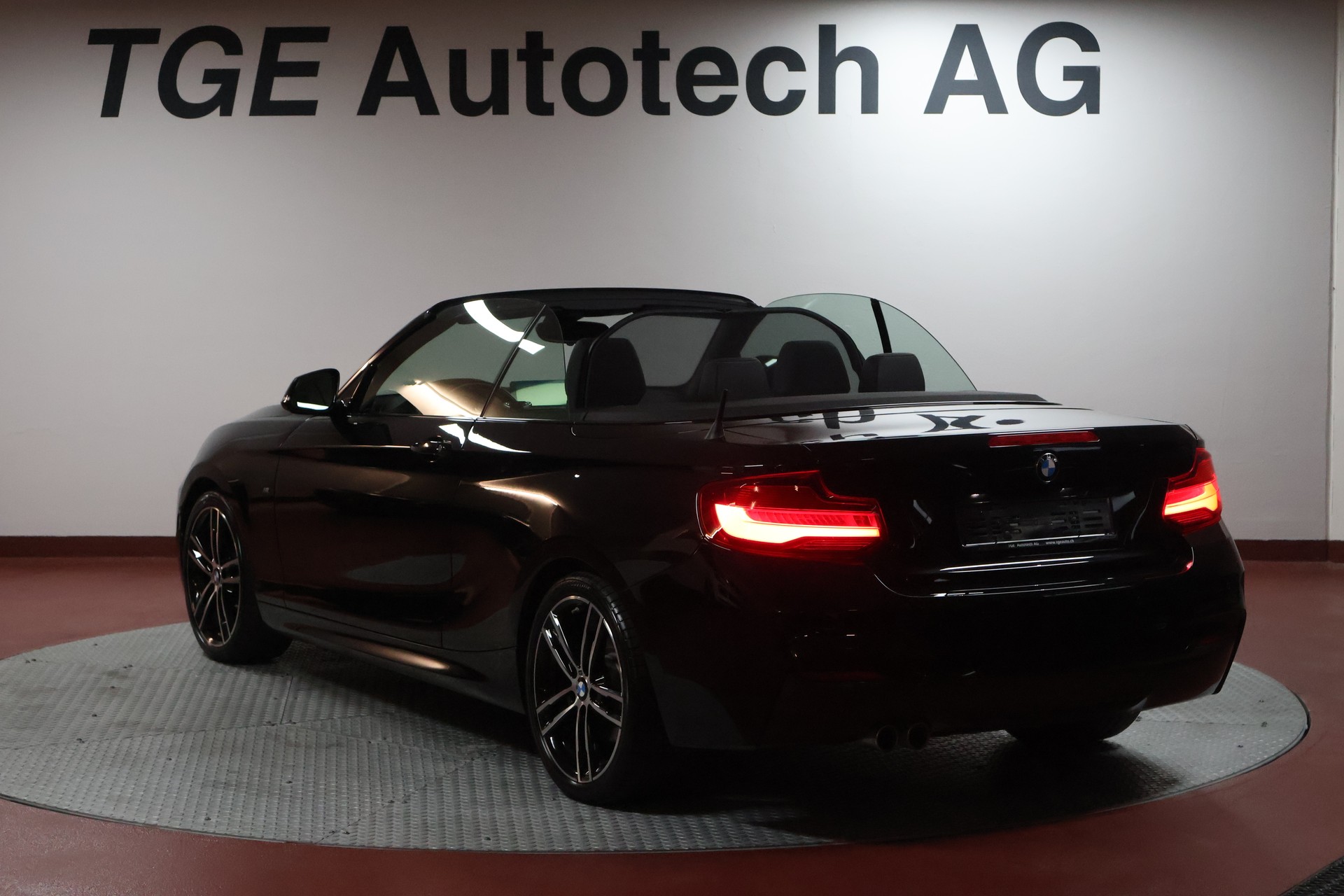 BMW 220d Steptronic M Sport-image-13