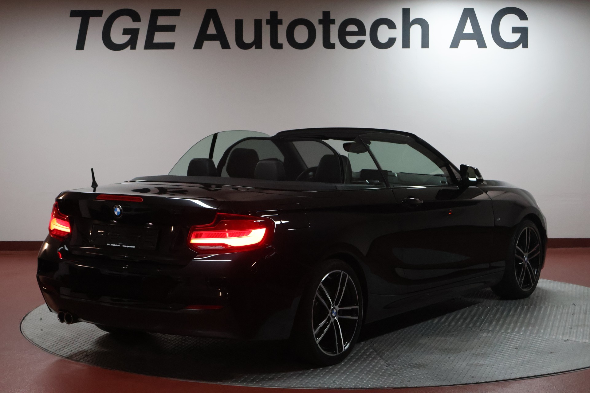 BMW 220d Steptronic M Sport-image-12