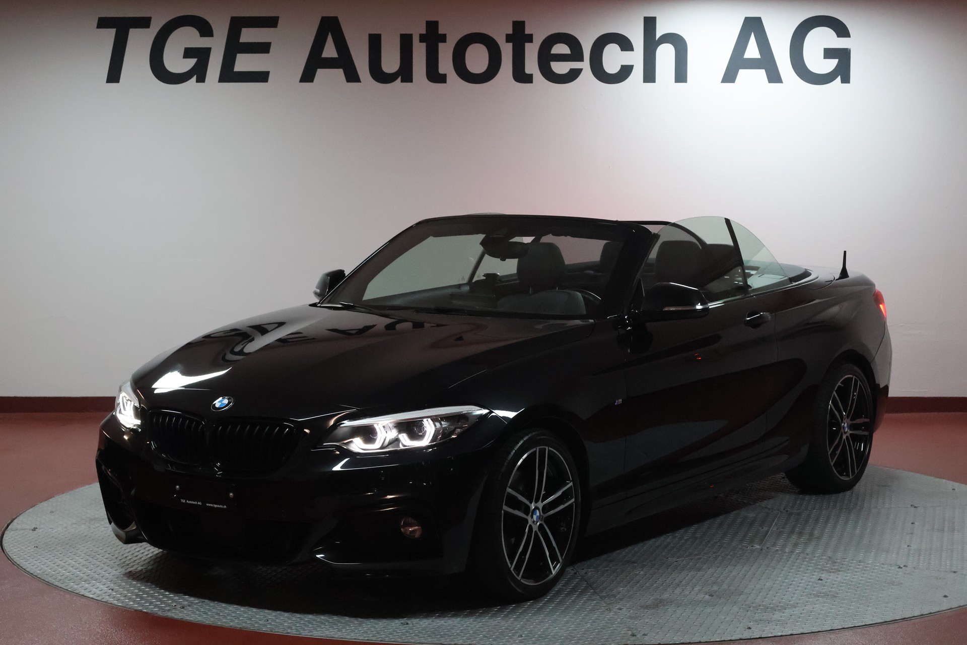 BMW 220d Steptronic M Sport-image-0