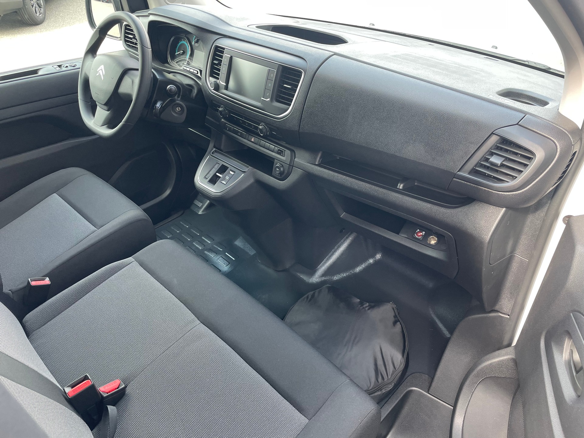 CITROEN e-Jumpy 75kWh-image-6