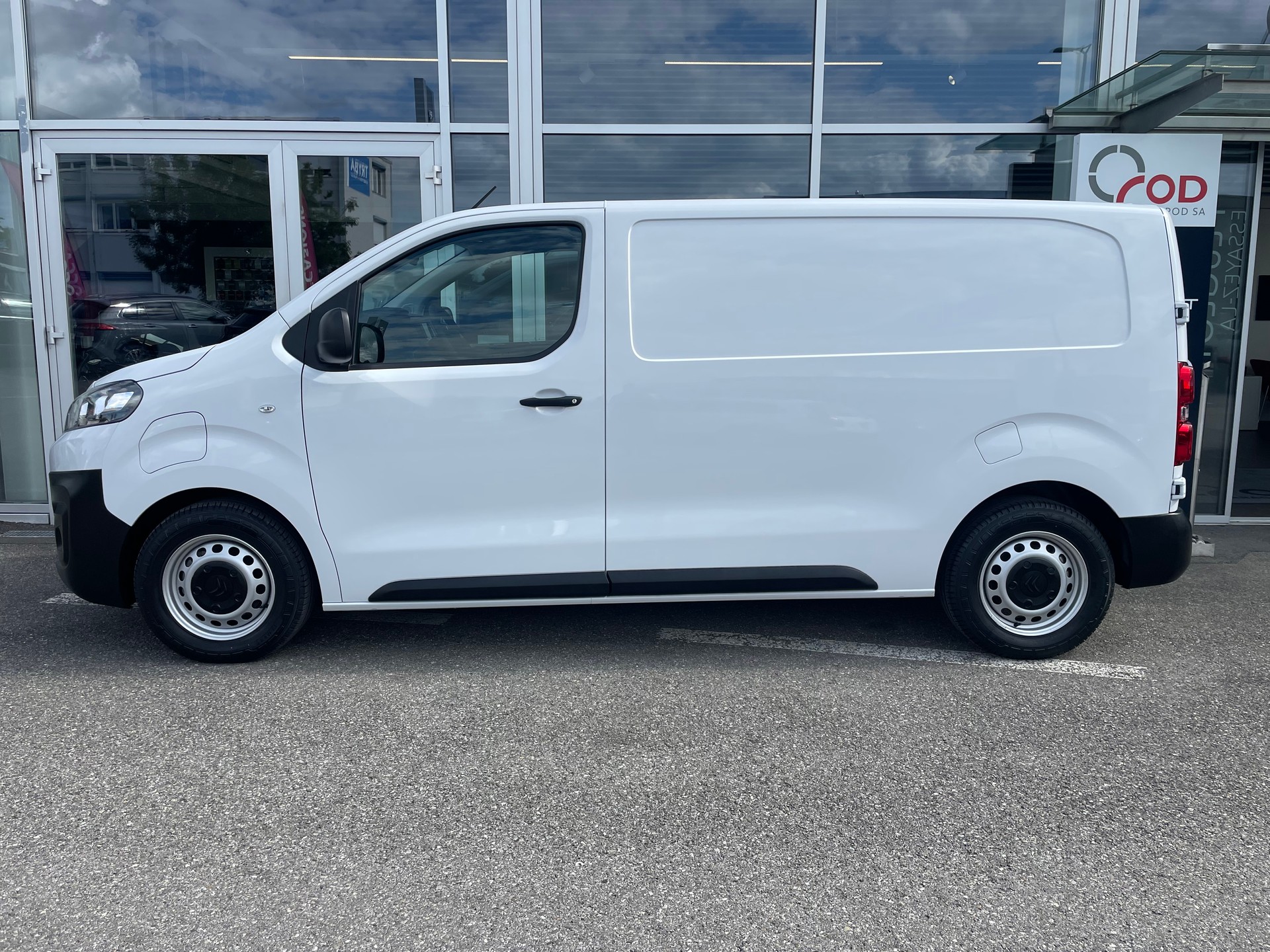CITROEN e-Jumpy 75kWh-image-2
