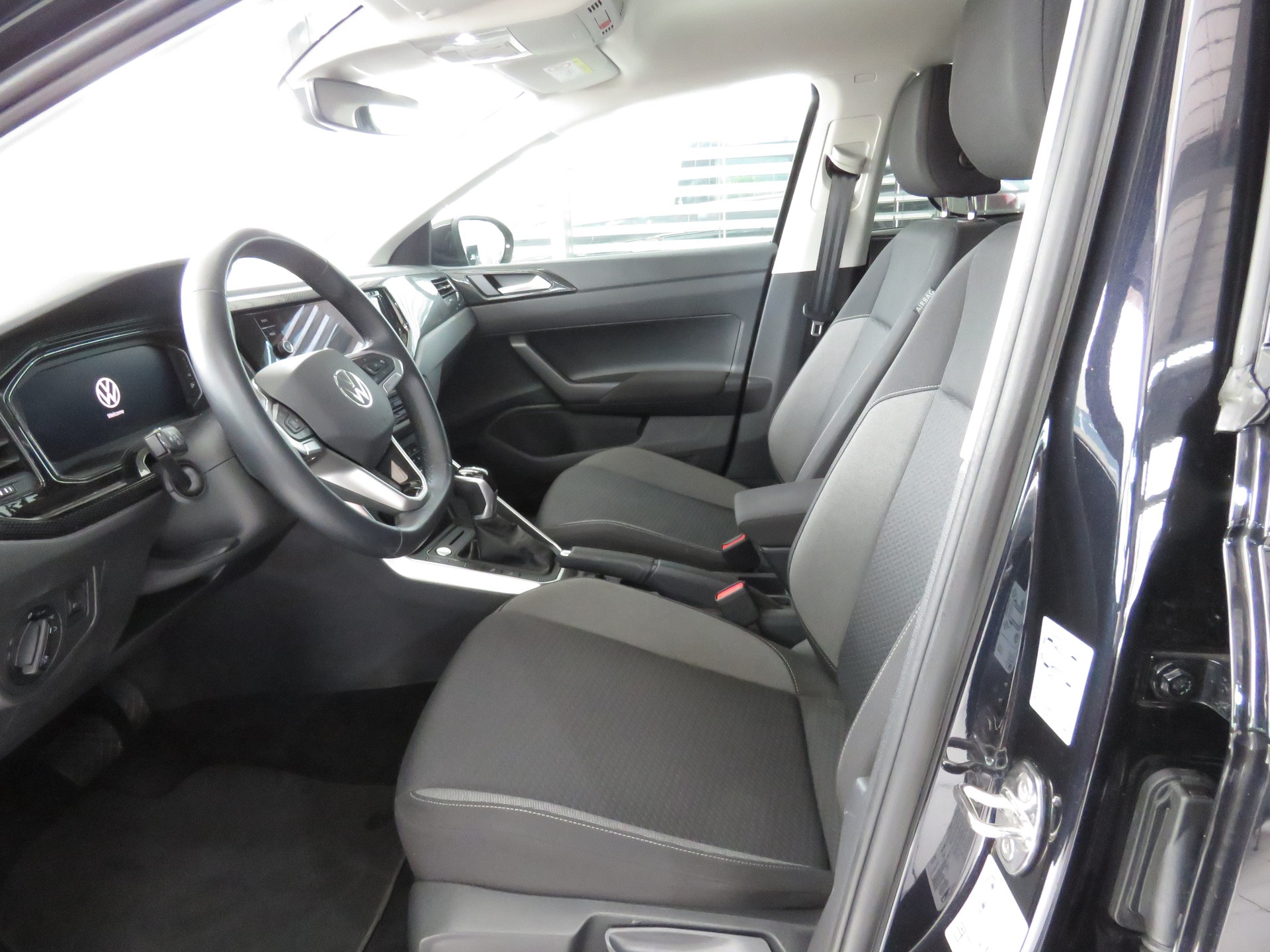 VW Taigo 1.0 TSI Life DSG (Automat)-image-7