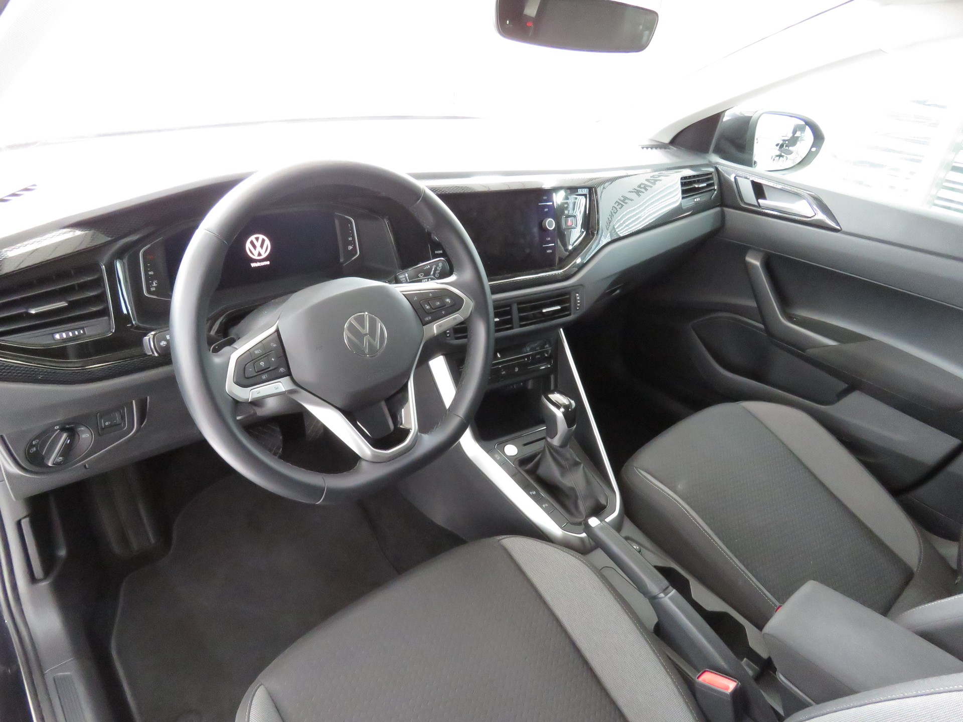 VW Taigo 1.0 TSI Life DSG (Automat)-image-6