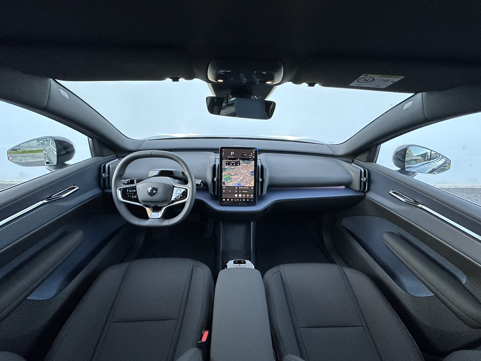 VOLVO EX 30 E60 Twin Plus Performance AWD-image-9