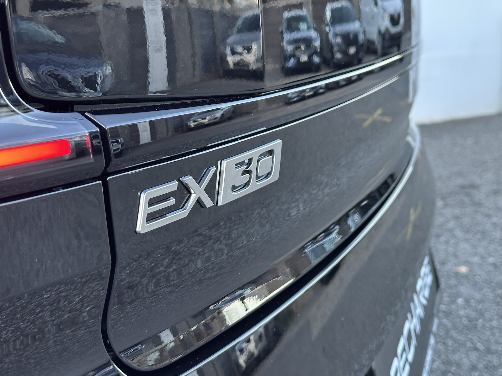 VOLVO EX 30 E60 Twin Plus Performance AWD-image-8